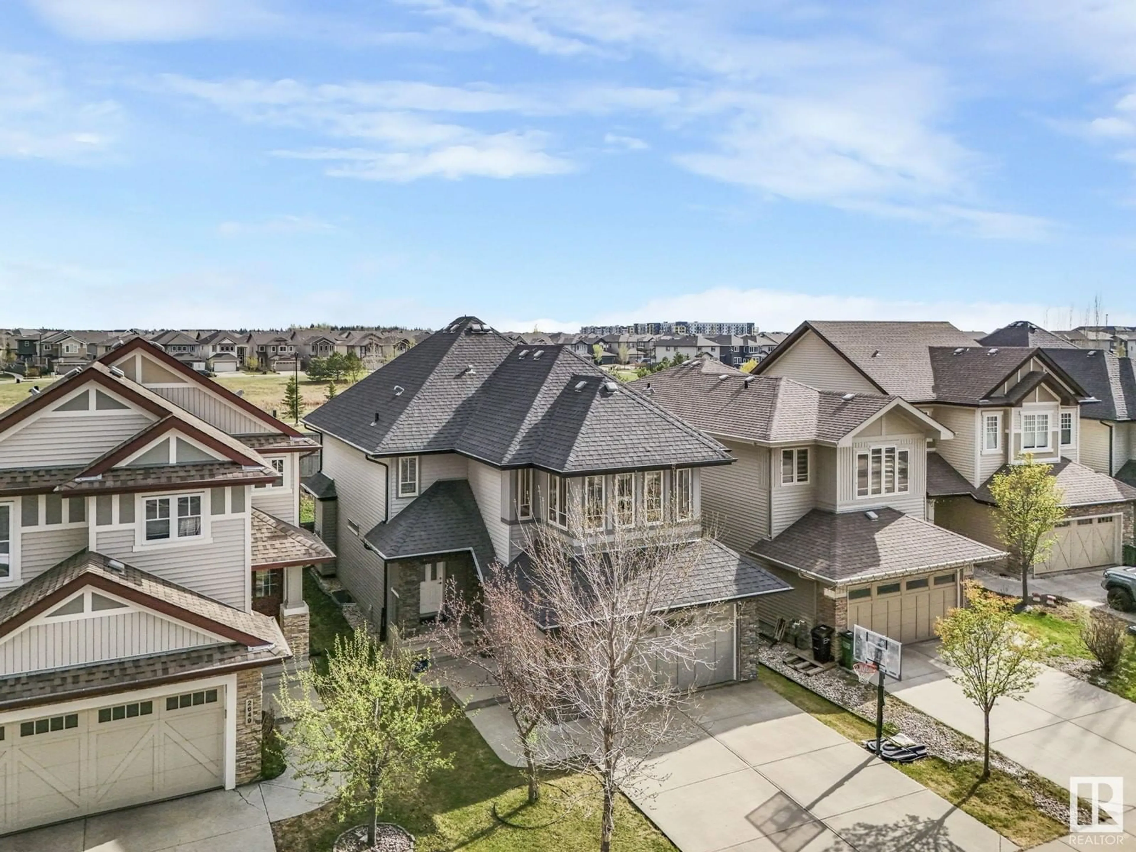 A pic from outside/outdoor area/front of a property/back of a property/a pic from drone, street for 2651 ANDERSON CR, Edmonton Alberta T6W0K7