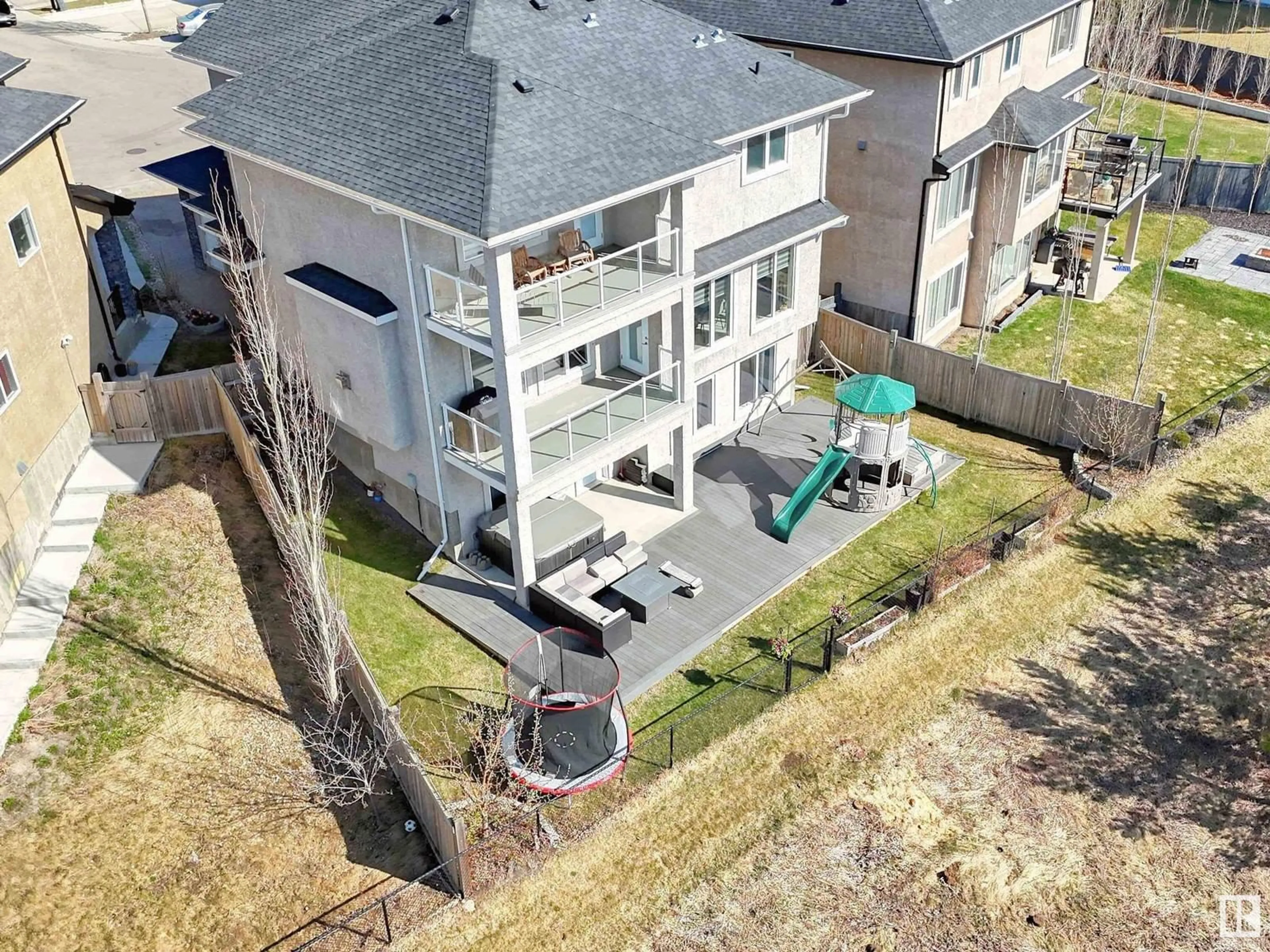 A pic from outside/outdoor area/front of a property/back of a property/a pic from drone, unknown for 725 ALBANY PL, Edmonton Alberta T6V0H9
