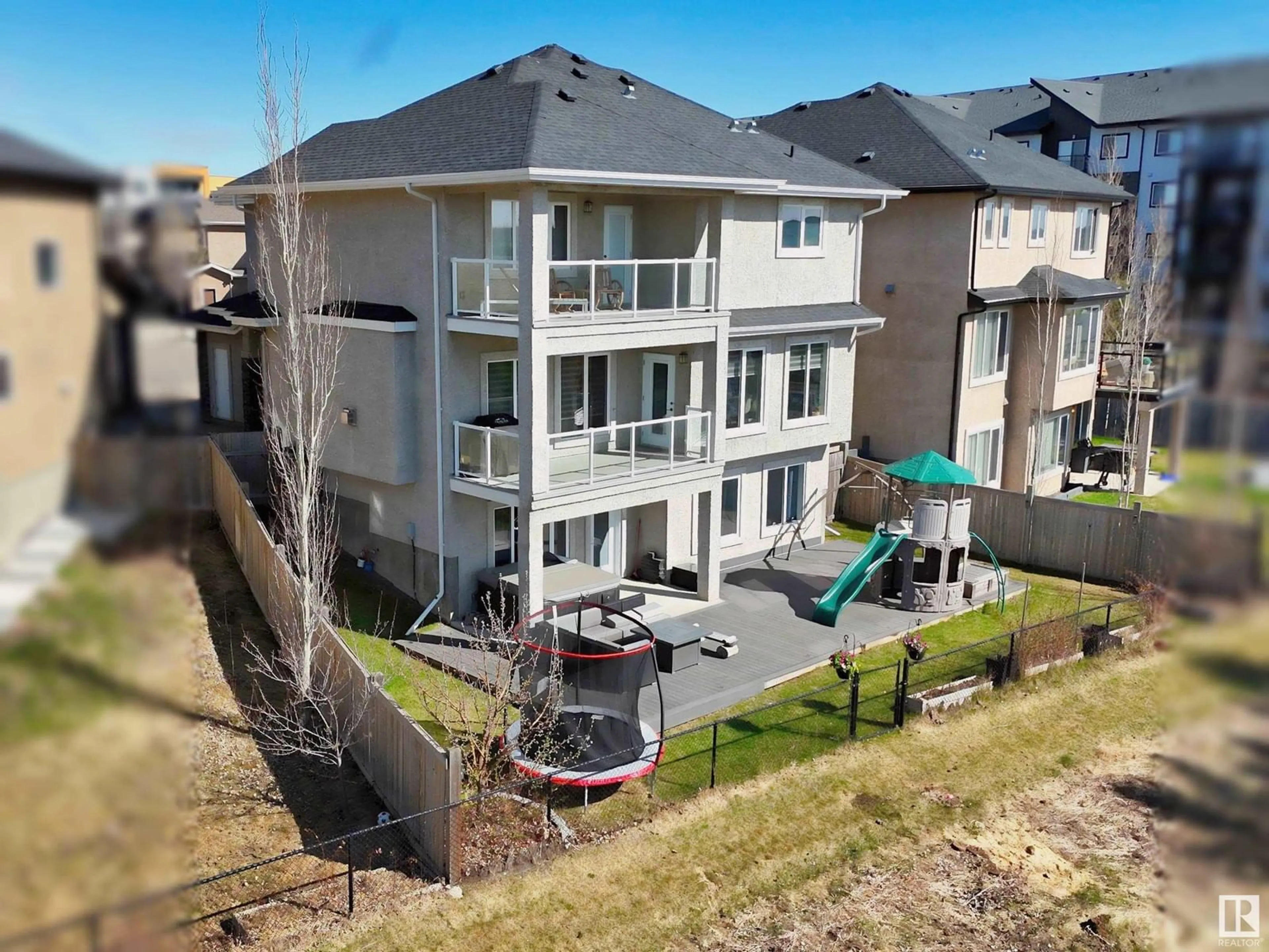 A pic from outside/outdoor area/front of a property/back of a property/a pic from drone, unknown for 725 ALBANY PL, Edmonton Alberta T6V0H9