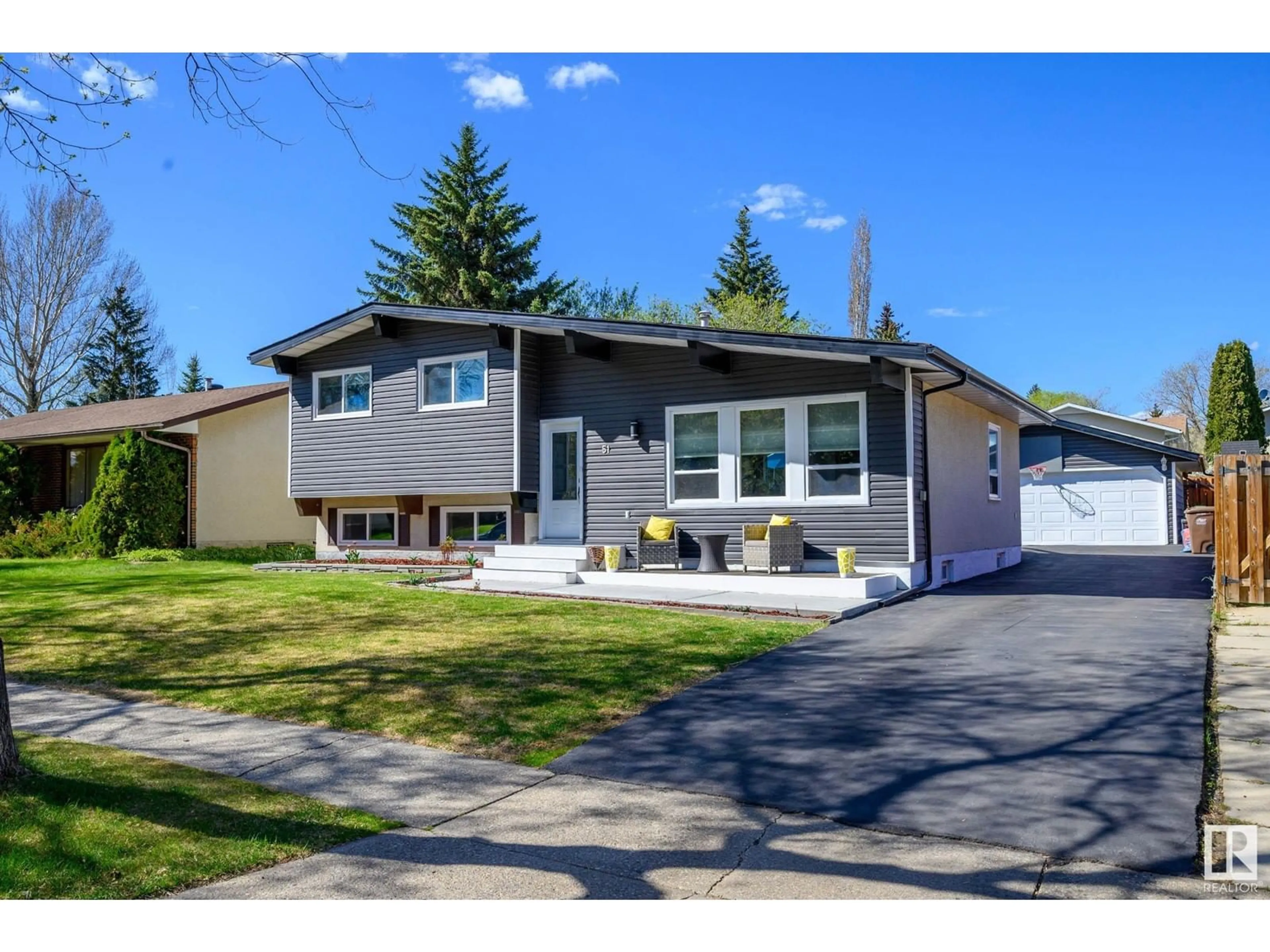 Home with vinyl exterior material, street for 51 ASPEN CR, St. Albert Alberta T8N2L7