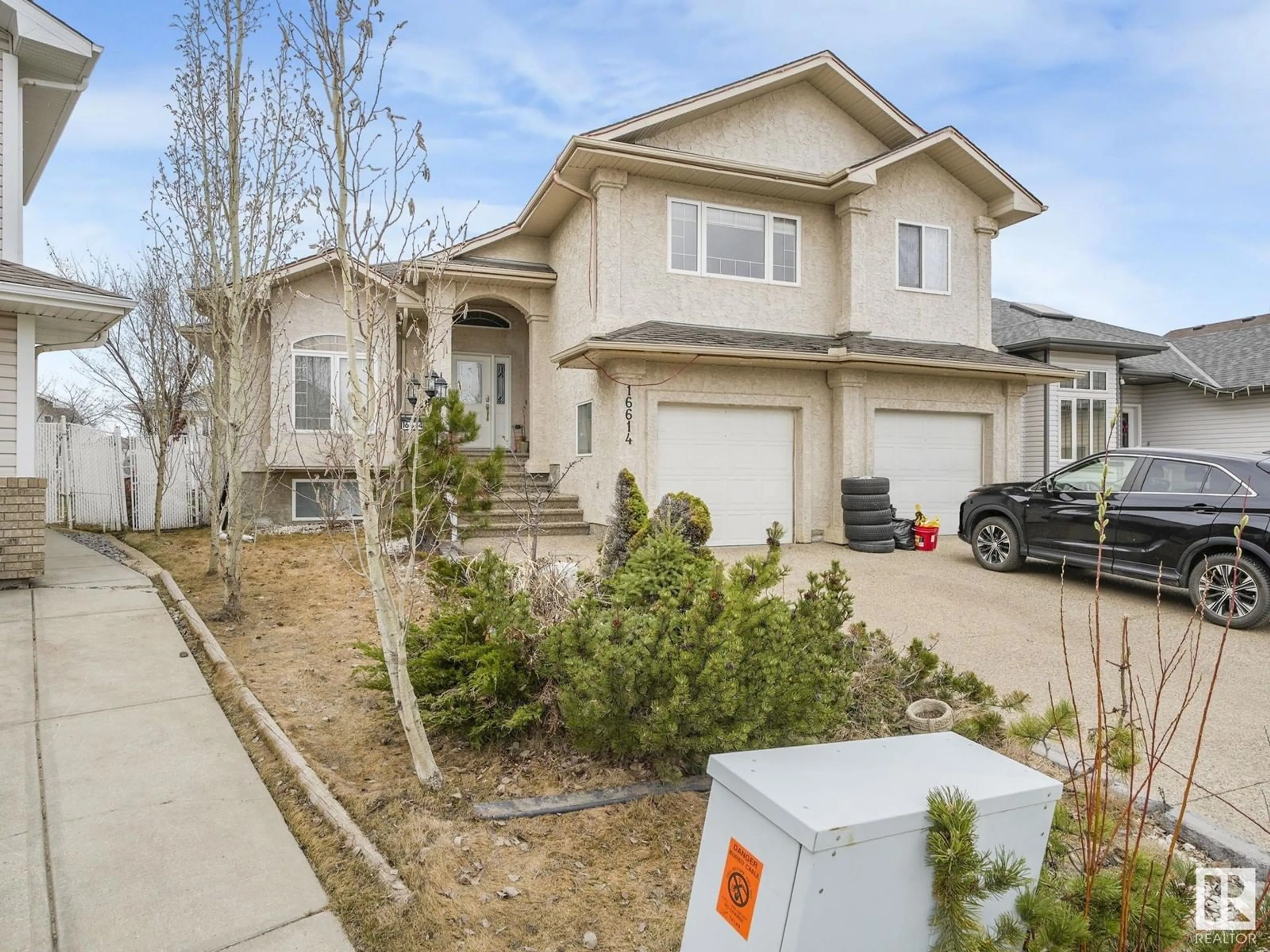 Home with vinyl exterior material, street for NW - 16614 75A ST, Edmonton Alberta T5Z3W2