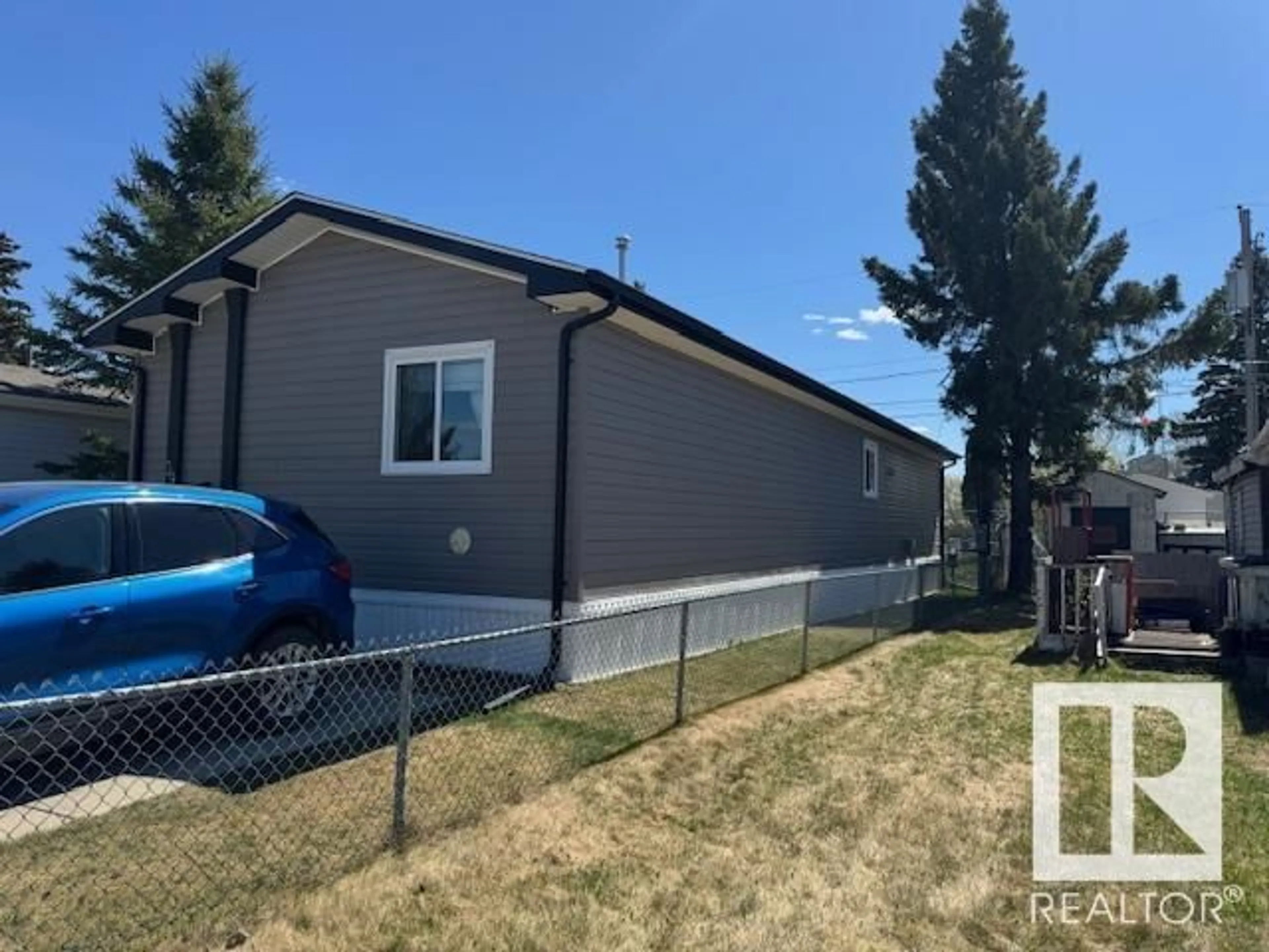 Home with vinyl exterior material, unknown for 4306 - 39 47 ST, Wetaskiwin Alberta T9A1W6