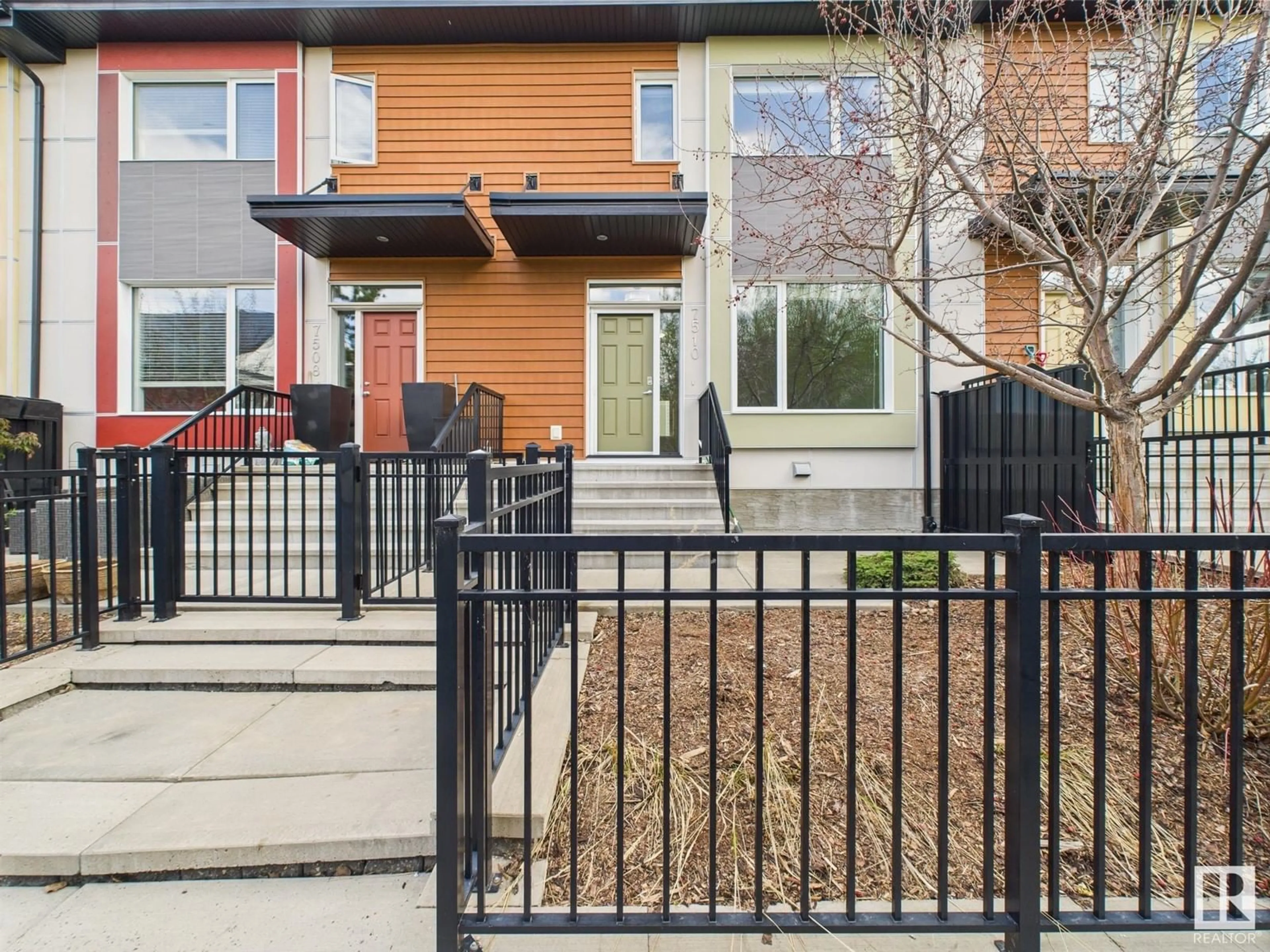 Unknown for 7510 MAY COMMON, Edmonton Alberta T6R0G9