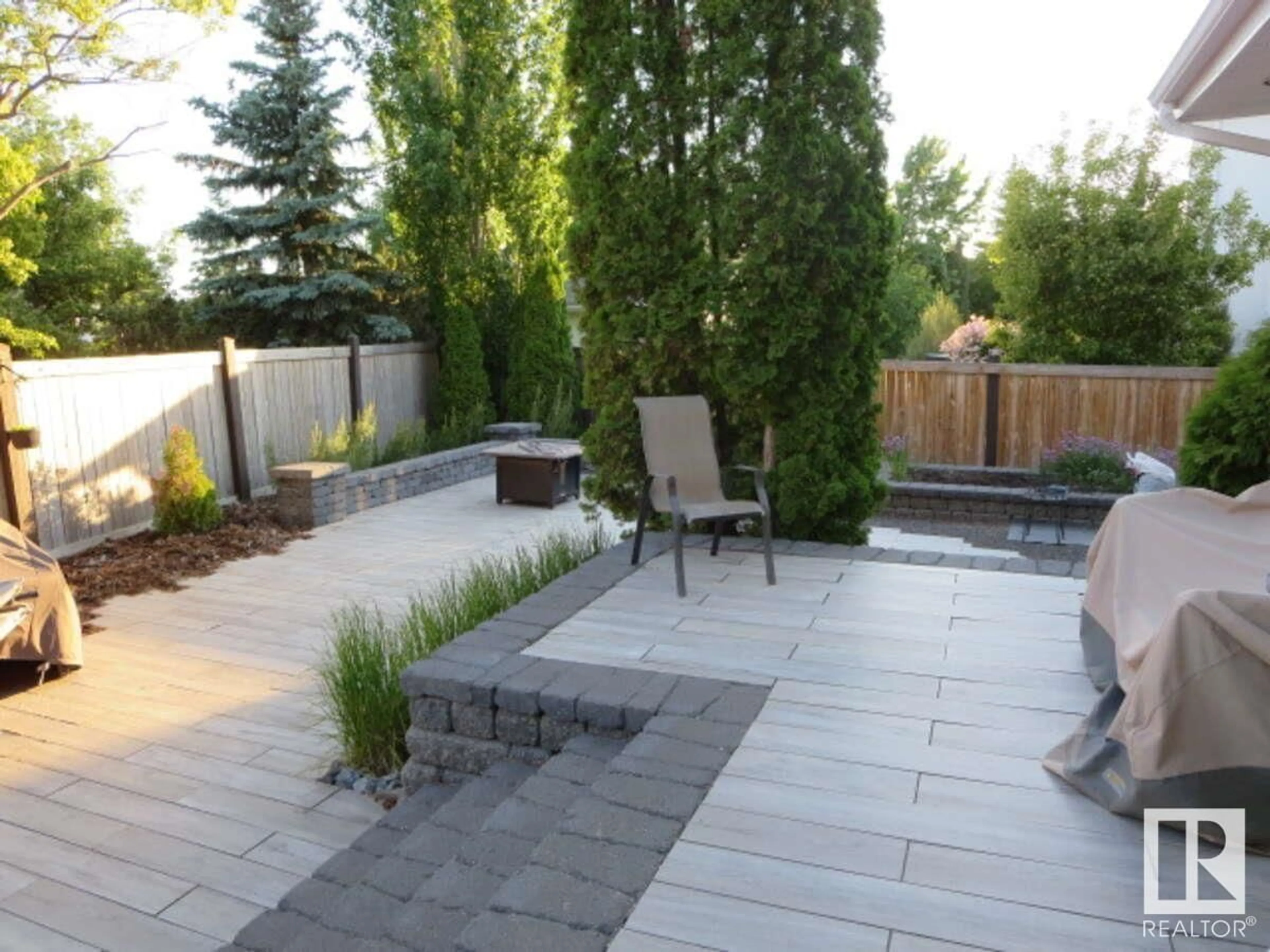 Patio, street for 11409 12 AV, Edmonton Alberta T6J6W8
