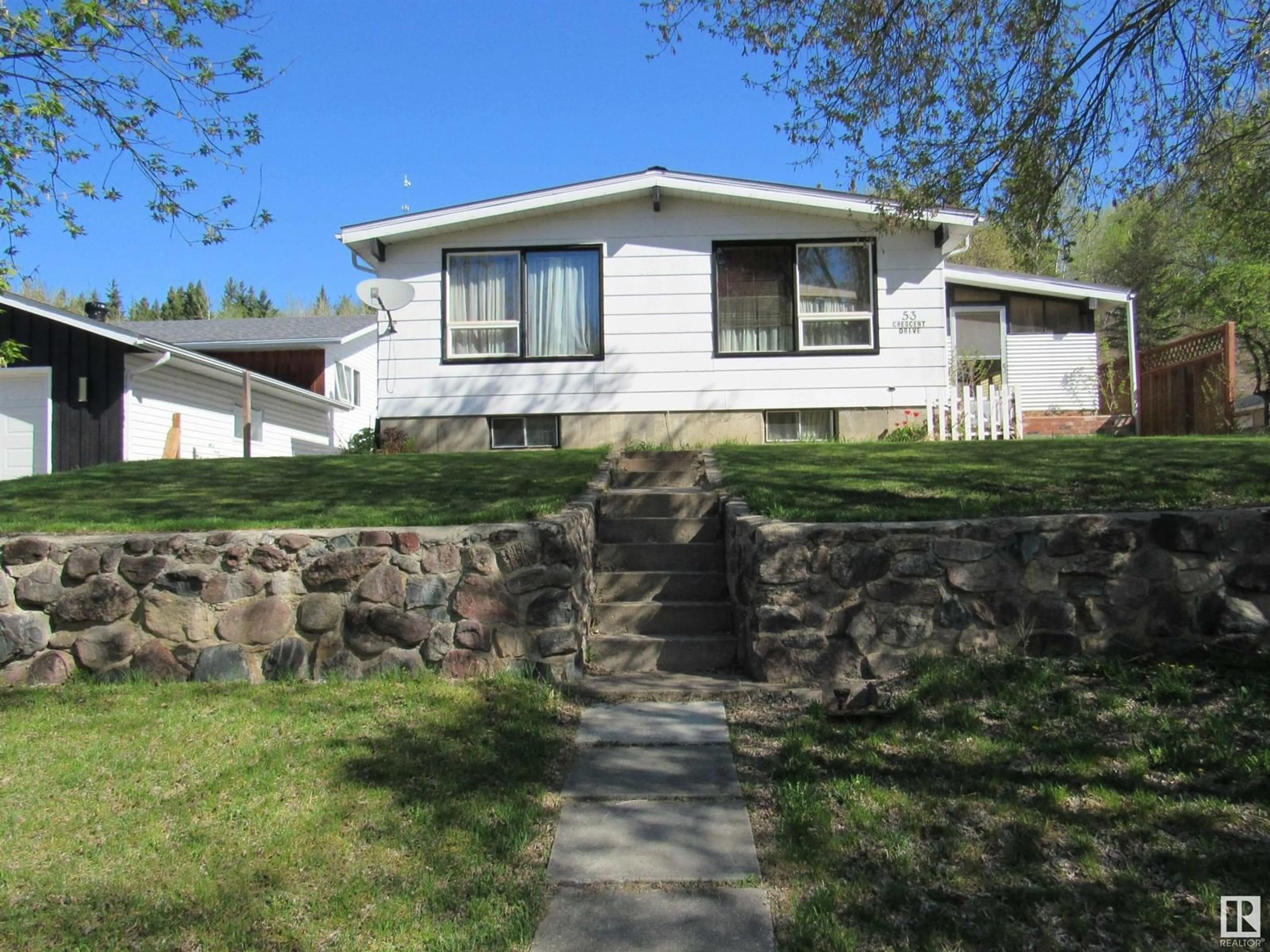 Home with vinyl exterior material, street for 53 CRESCENT DRIVE, Fort Assiniboine Alberta T0G1A0