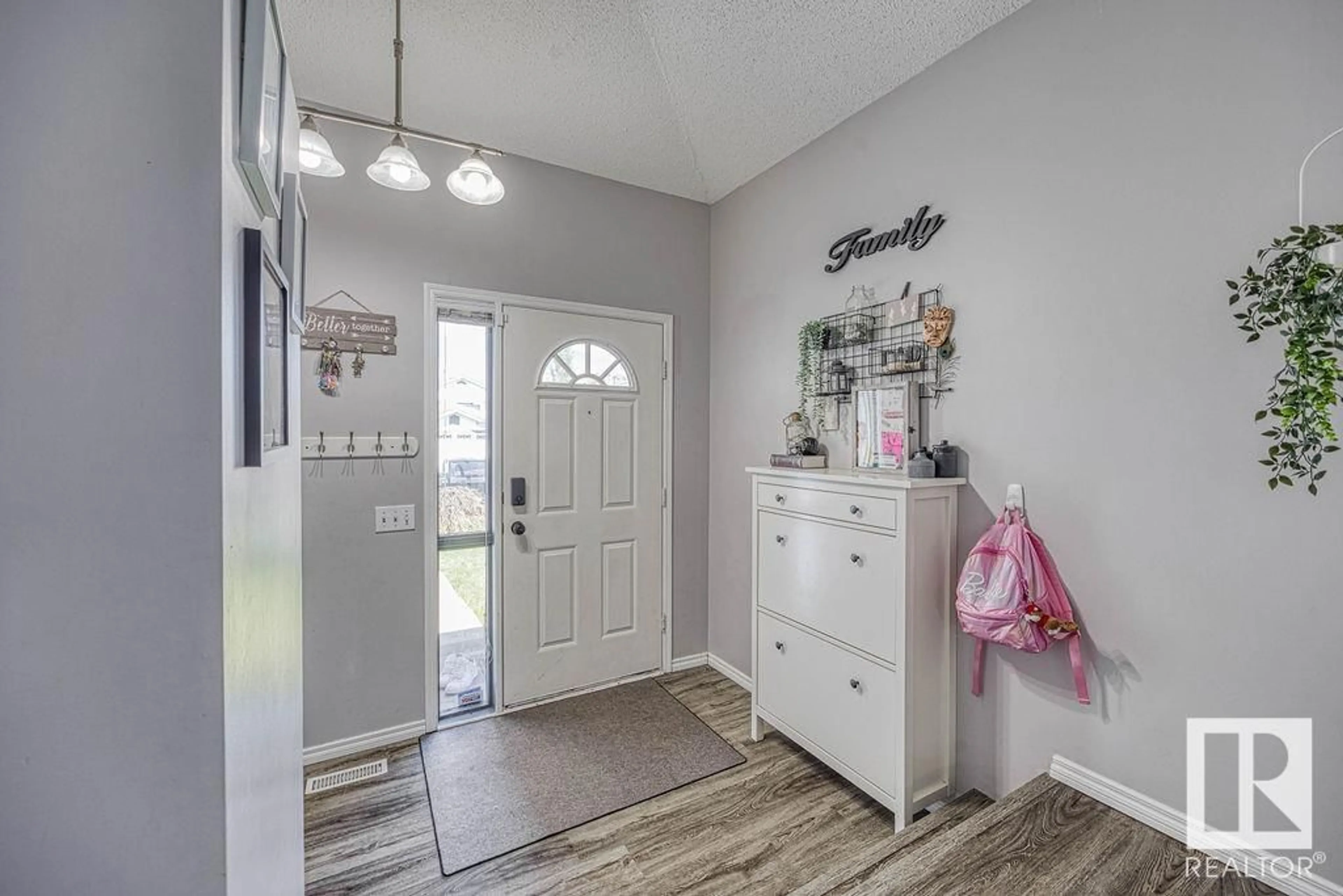 Indoor entryway for 8315 170 AV, Edmonton Alberta T5Z3G8