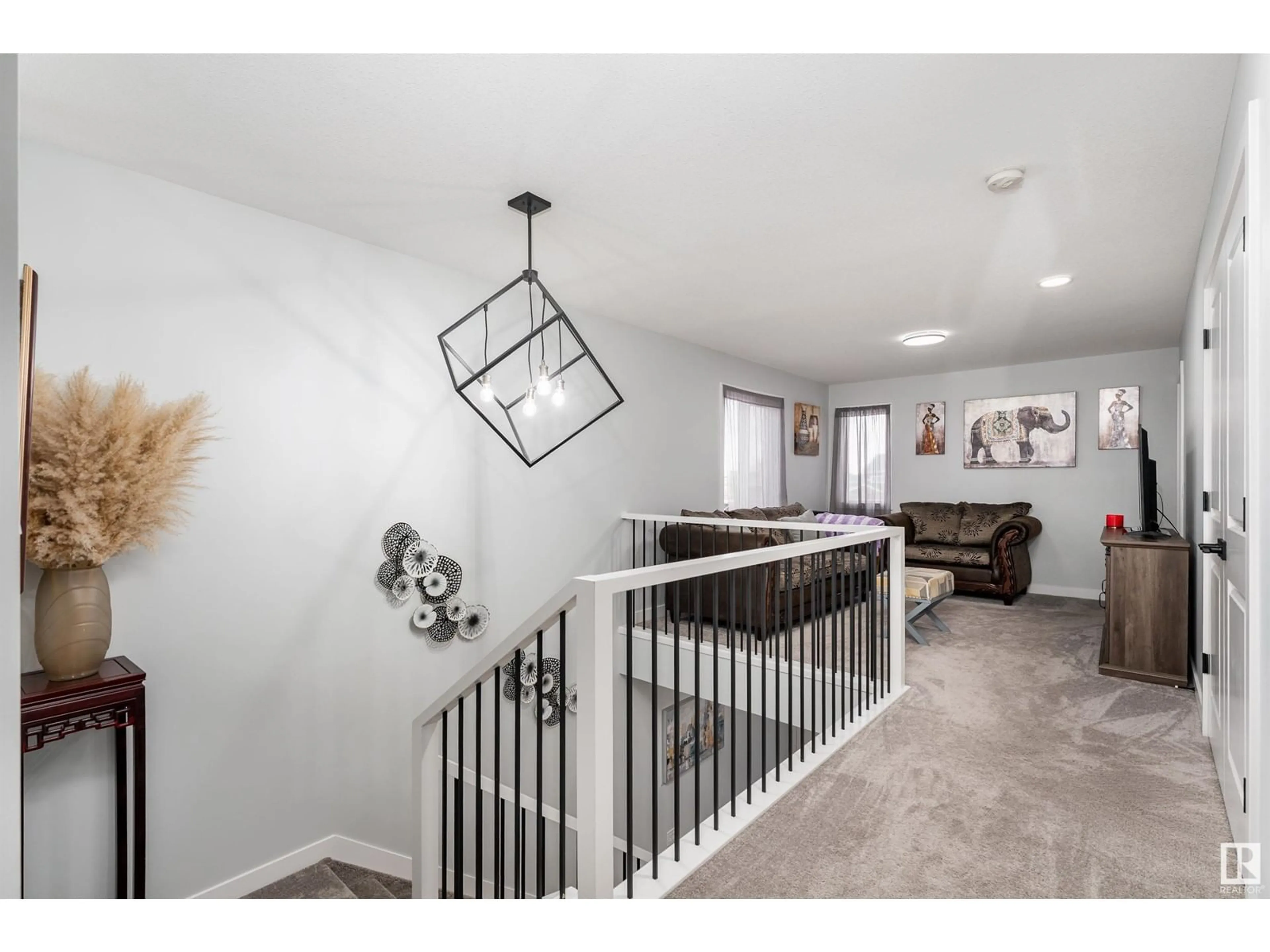 Indoor entryway for 141 LARCH CR, Leduc Alberta T9E1N3