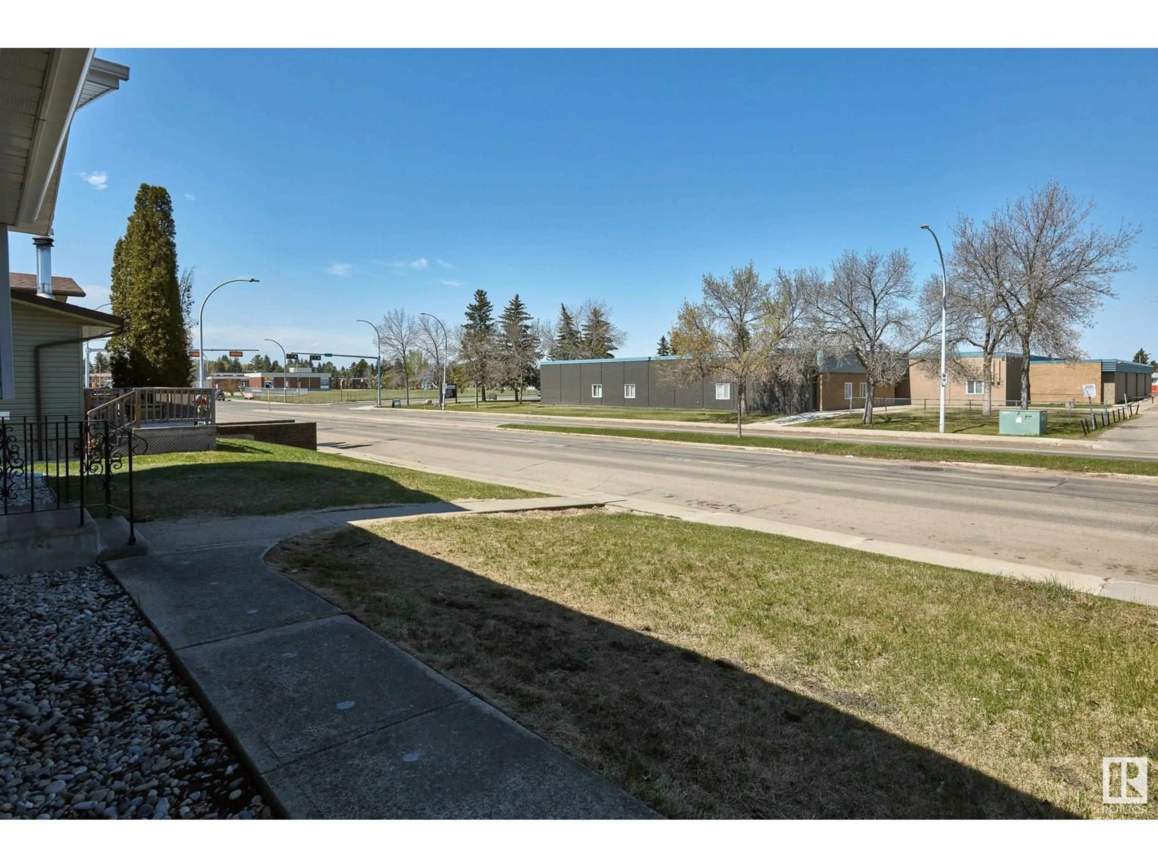 Unknown for 11607 40 AV, Edmonton Alberta T6J0R7
