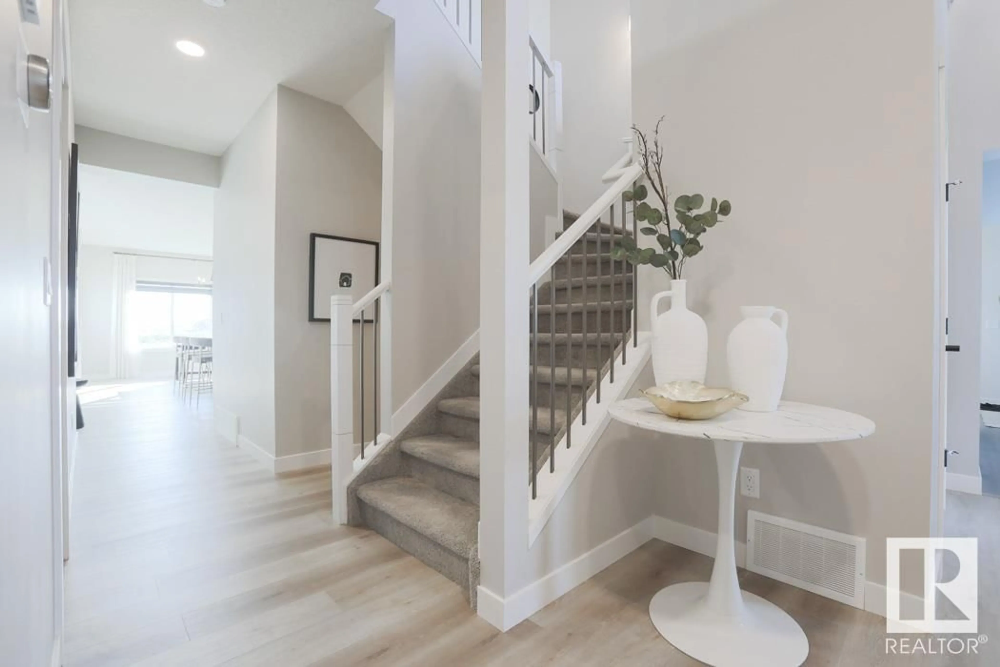 Indoor entryway for 4531 - 4531 71 AV, Beaumont Alberta T4X1L6