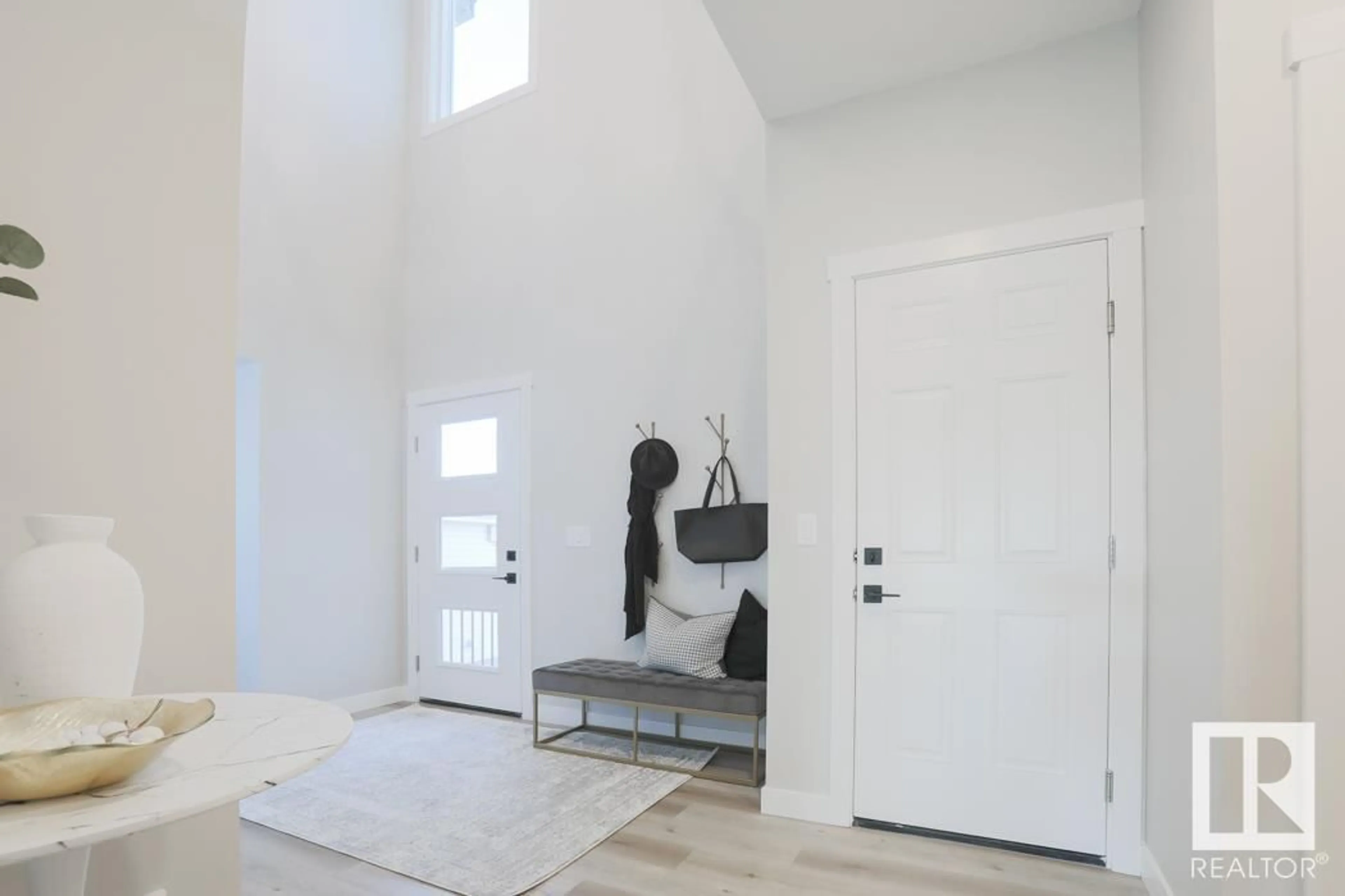Indoor entryway for 4531 - 4531 71 AV, Beaumont Alberta T4X1L6