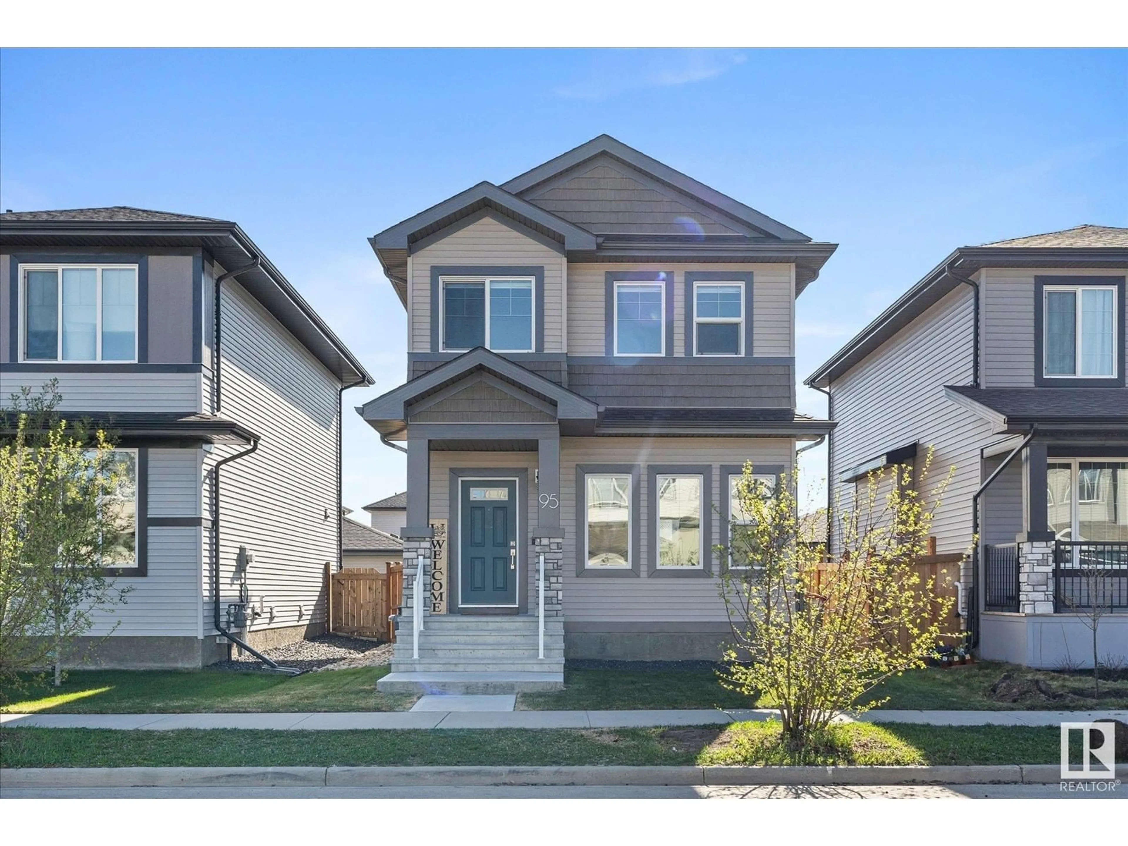 Home with vinyl exterior material, street for 95 SOUTH CREEK WD, Stony Plain Alberta T7Z0J9