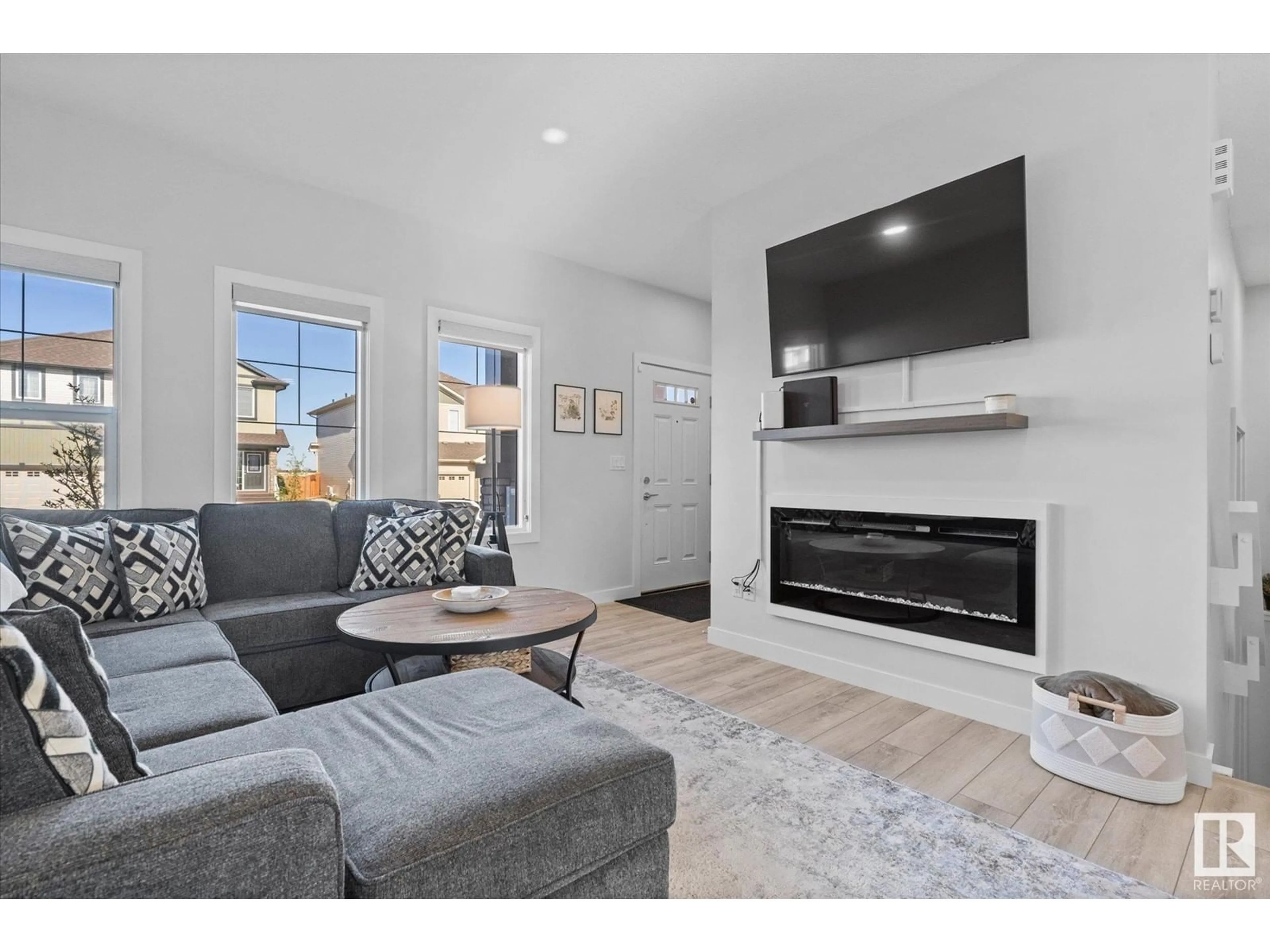 Living room with furniture, unknown for 95 SOUTH CREEK WD, Stony Plain Alberta T7Z0J9