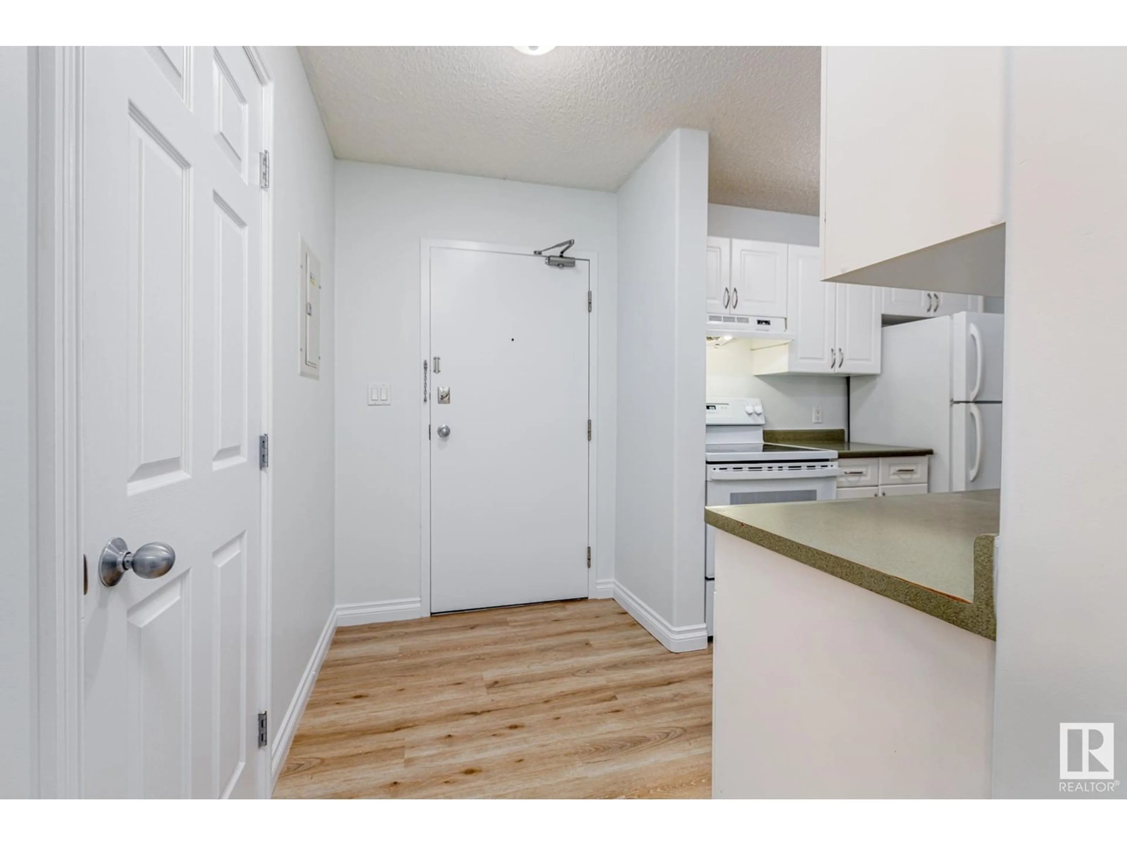 Unknown for #303 - 11446 40 AV, Edmonton Alberta T6J0R5