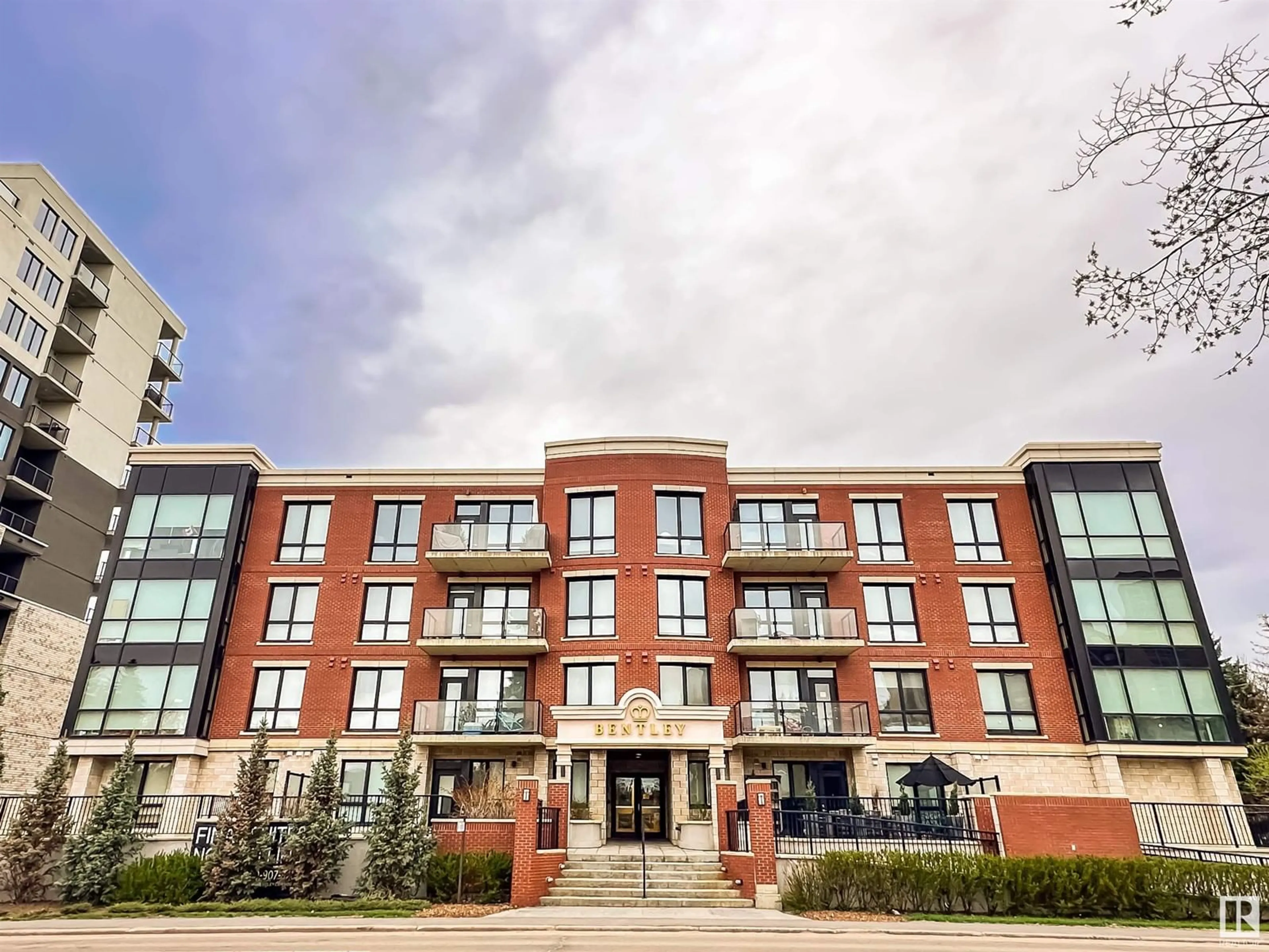 Home with brick exterior material, building for #203 - 11710 87 AV, Edmonton Alberta T6G0Y3