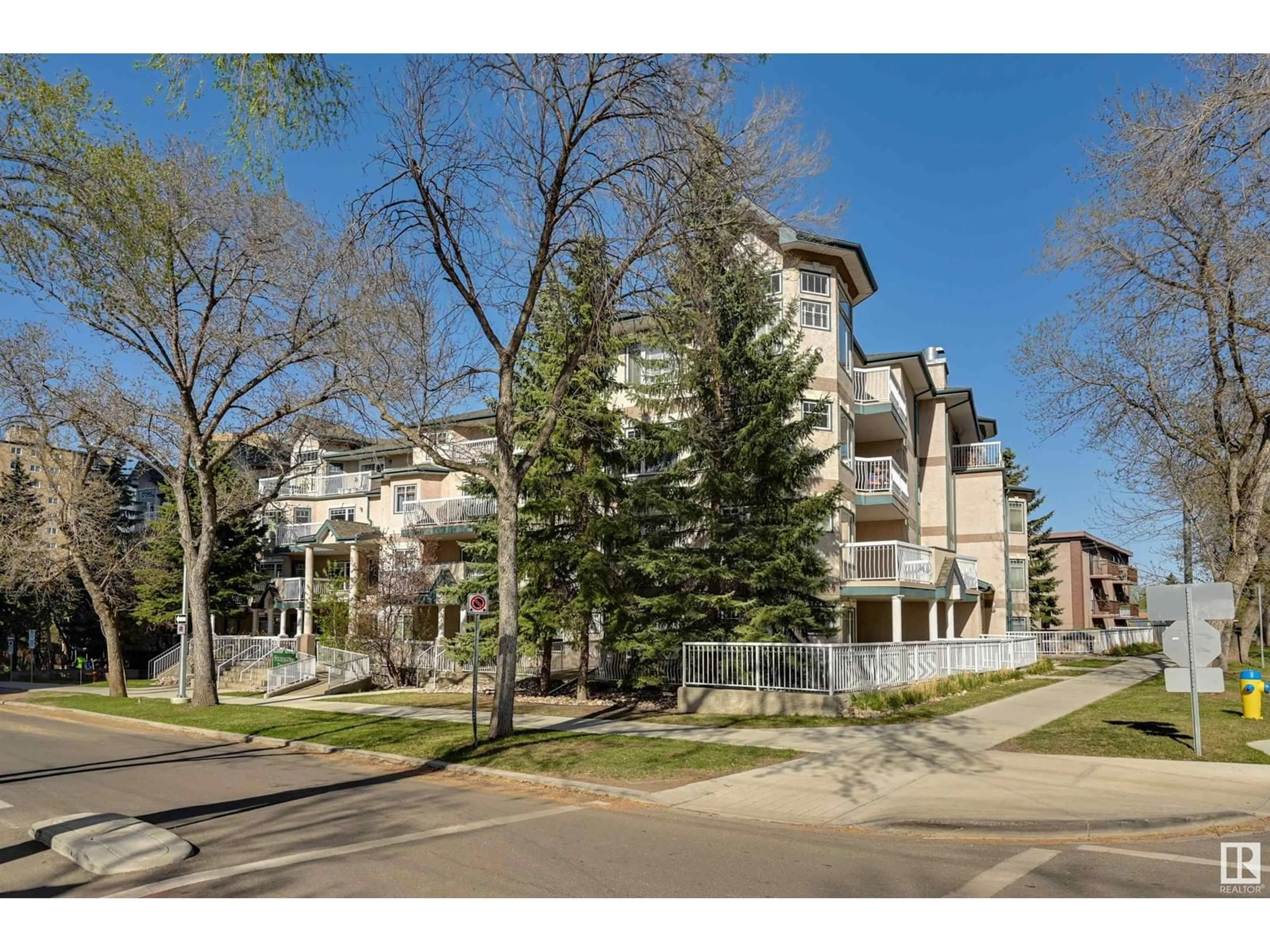 Unknown for #305 - 8909 100 ST, Edmonton Alberta T6E6T4
