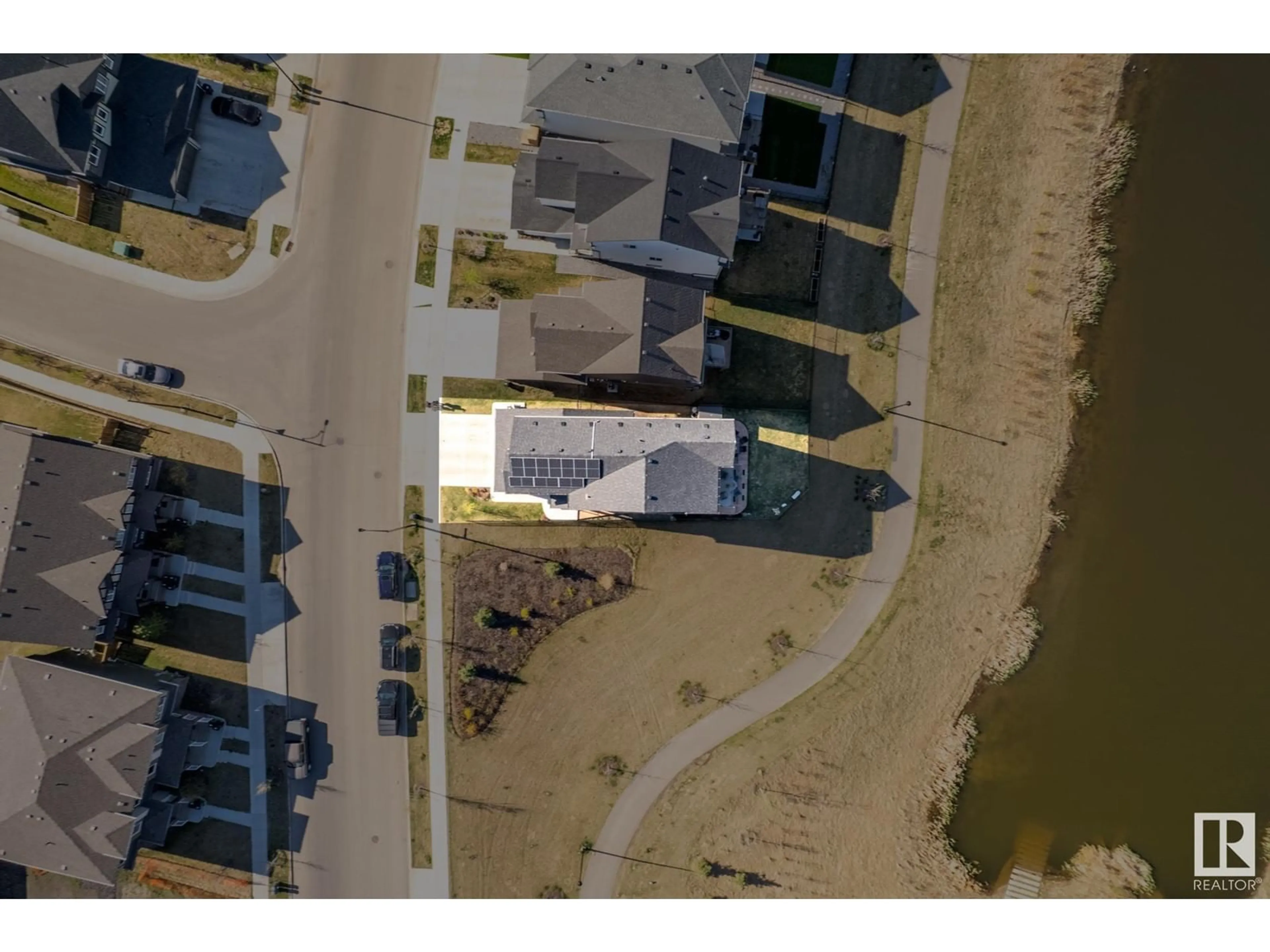 A pic from outside/outdoor area/front of a property/back of a property/a pic from drone, street for 7135 EDGEMONT WY, Edmonton Alberta T6M1K1