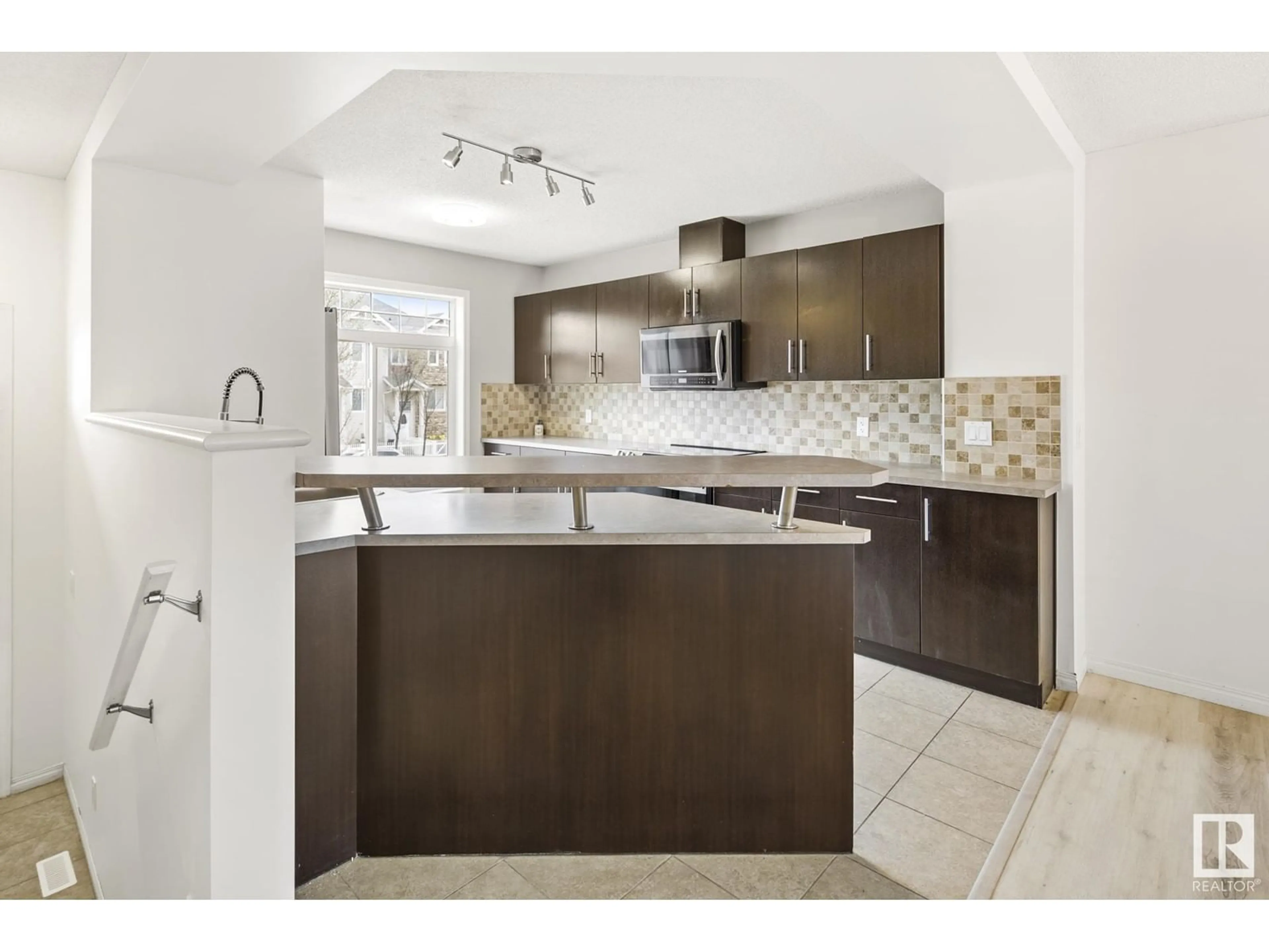 Open concept kitchen, ceramic/tile floor for #5 - 465 HEMINGWAY RD, Edmonton Alberta T6M0J7
