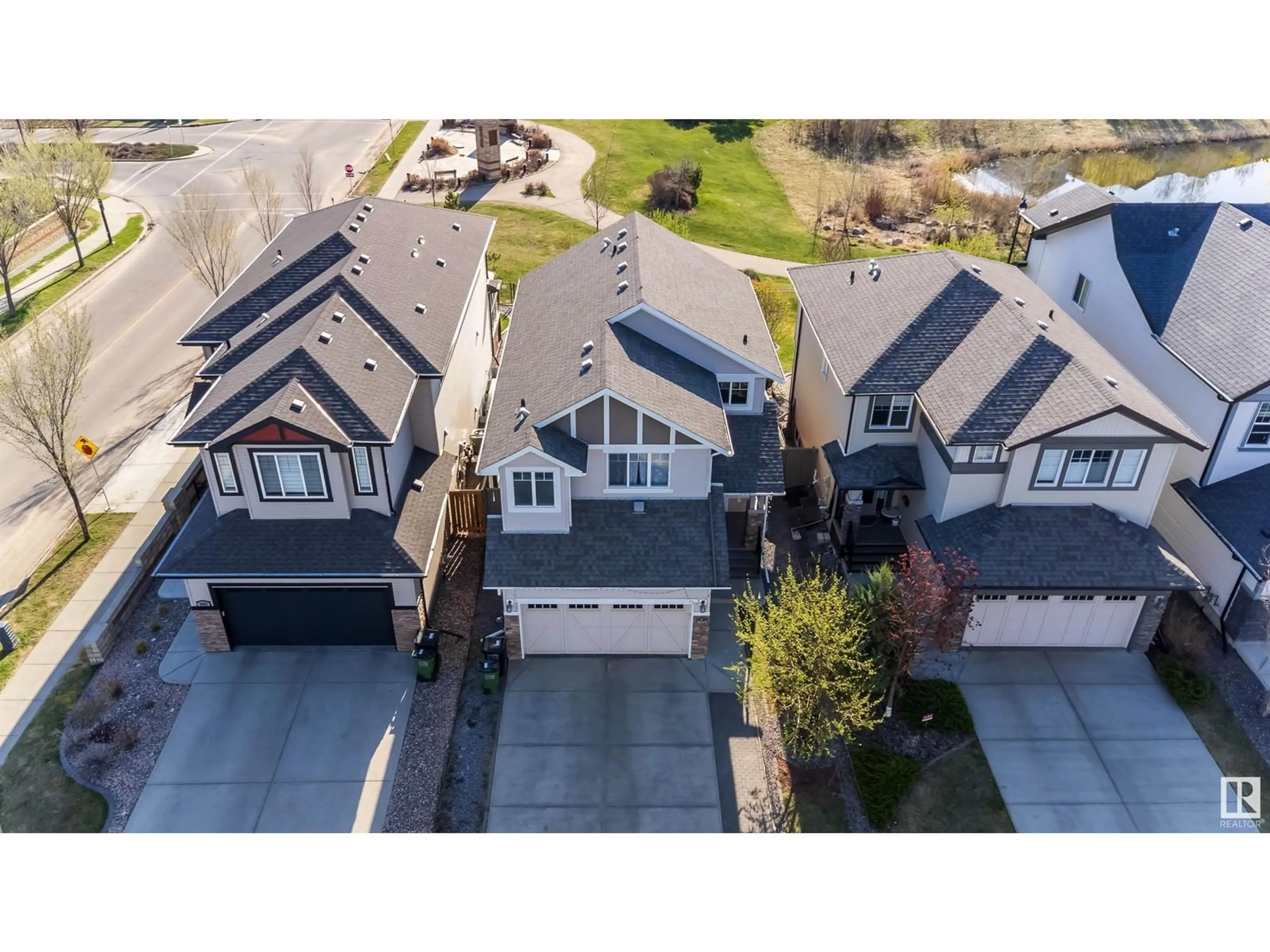 A pic from outside/outdoor area/front of a property/back of a property/a pic from drone, street for SW - 3805 AGAR GR, Edmonton Alberta T6W0W8
