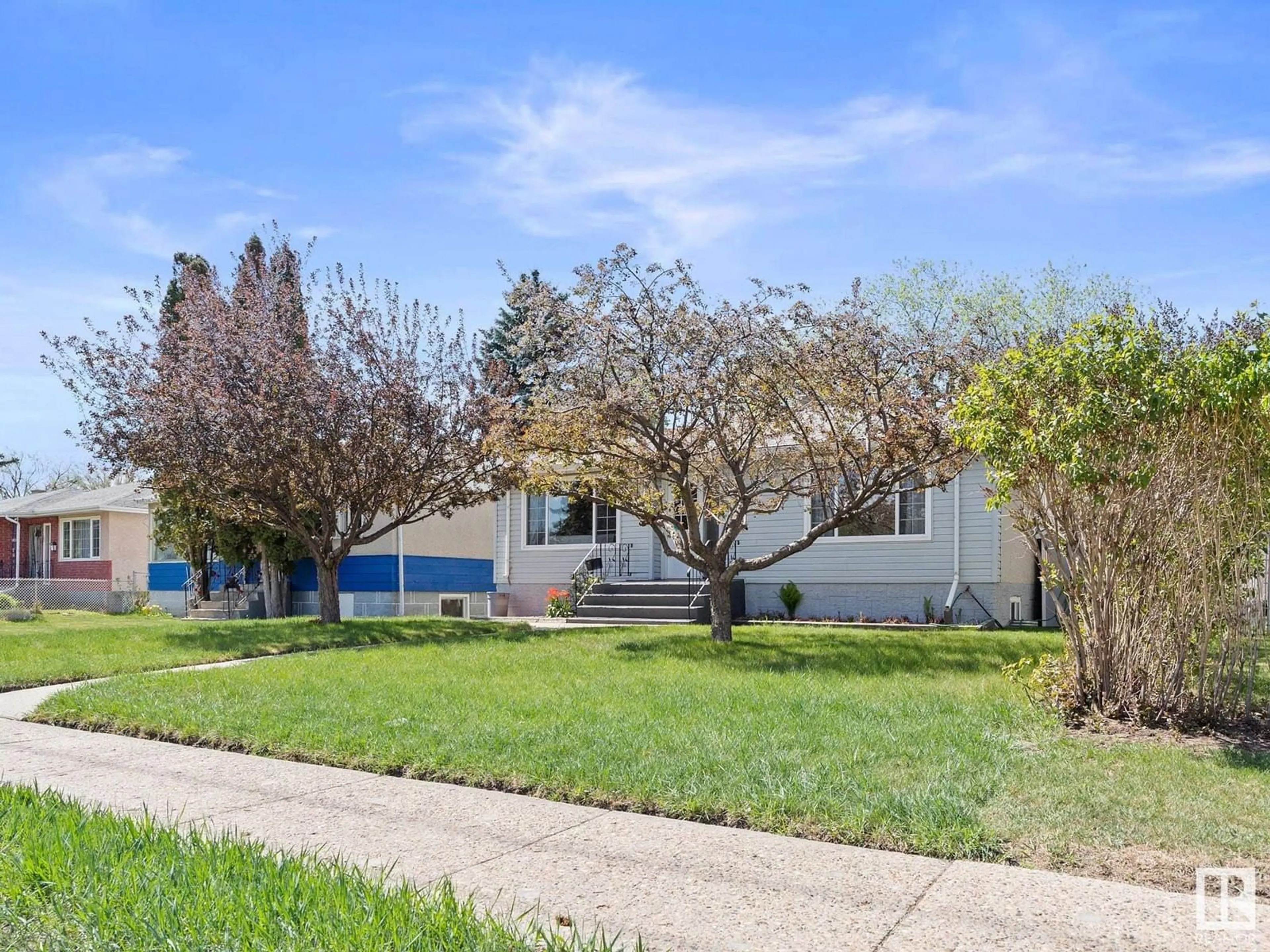 A pic from outside/outdoor area/front of a property/back of a property/a pic from drone, street for NW - 11930 50 ST, Edmonton Alberta T5W3C2
