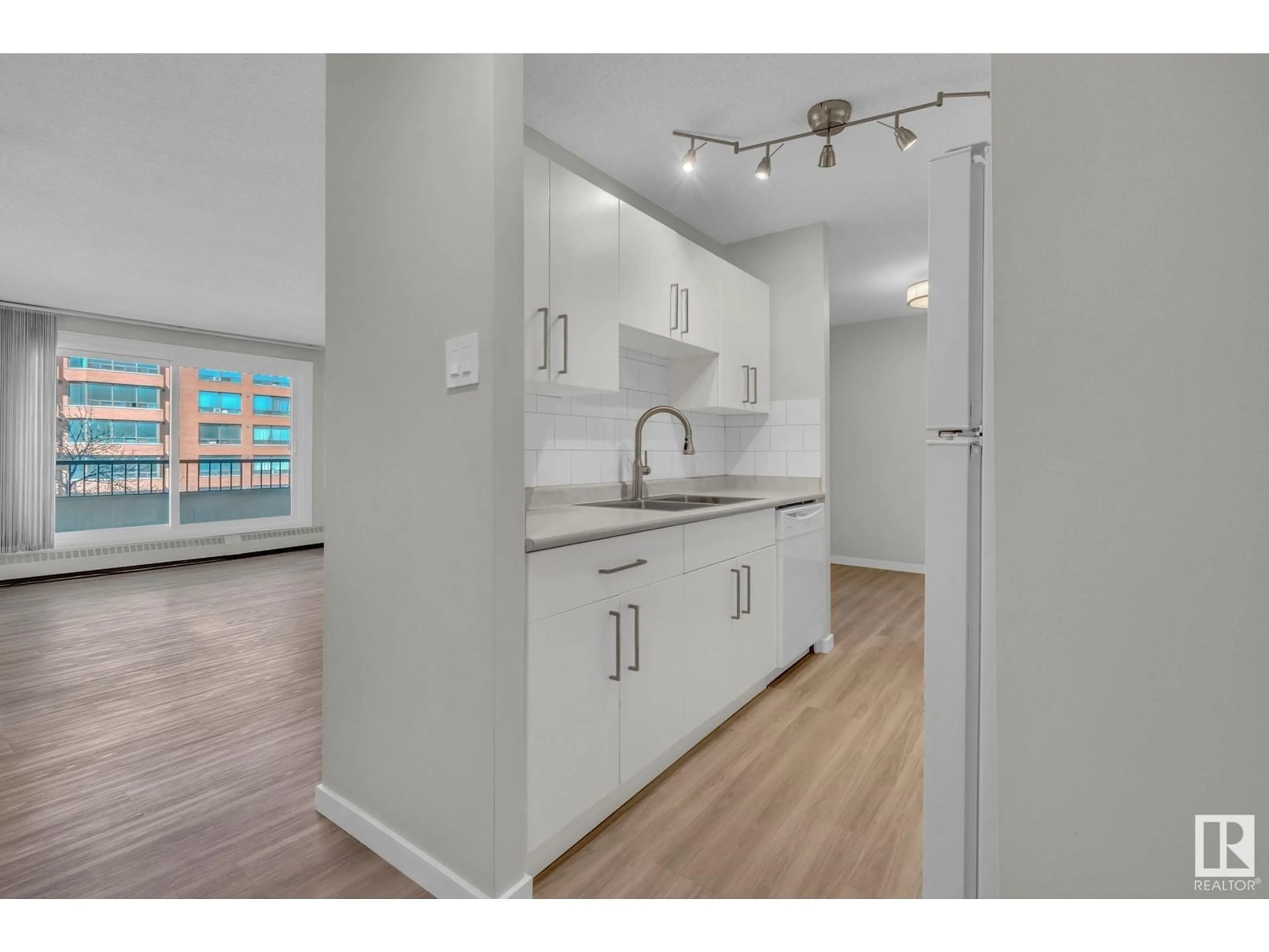 Unknown for #403 - 10175 114 ST, Edmonton Alberta T5K2L4