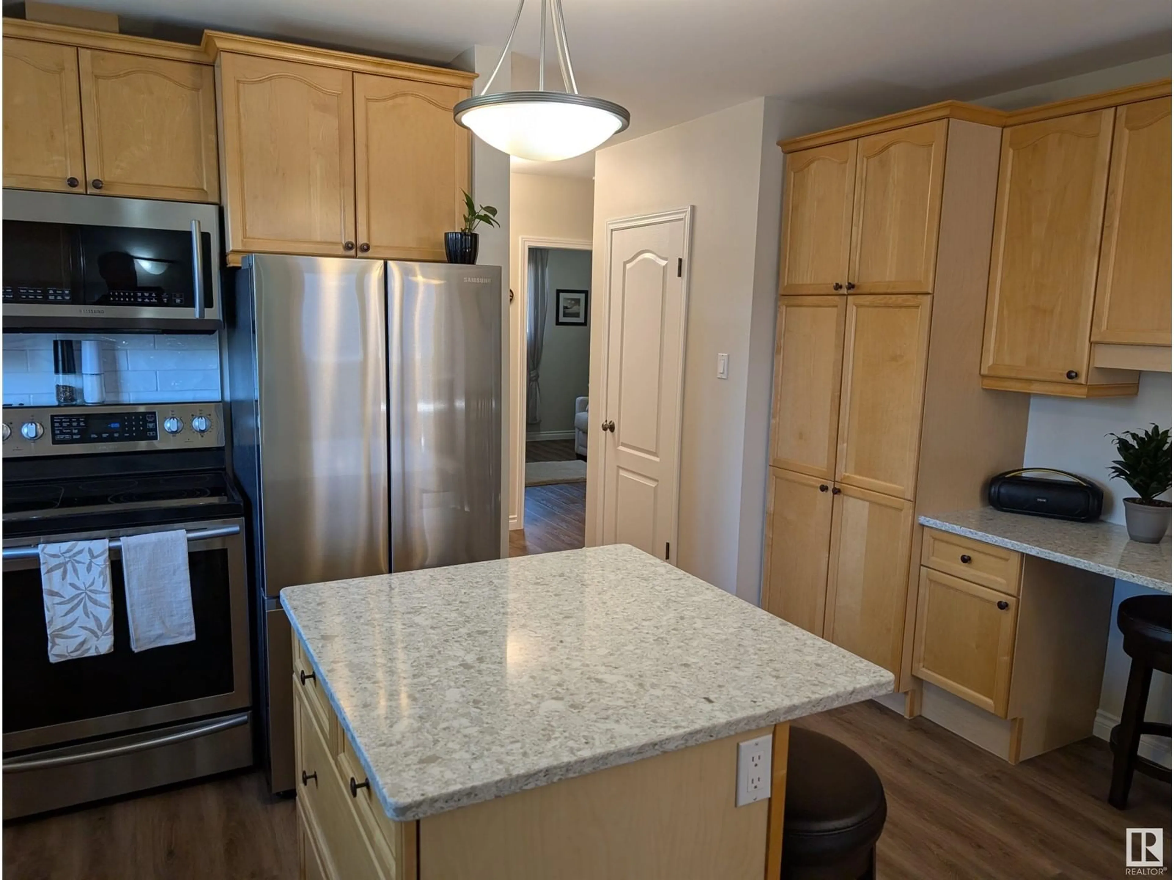 Open concept kitchen, unknown for 6211 85 AV, Edmonton Alberta T6B0J4