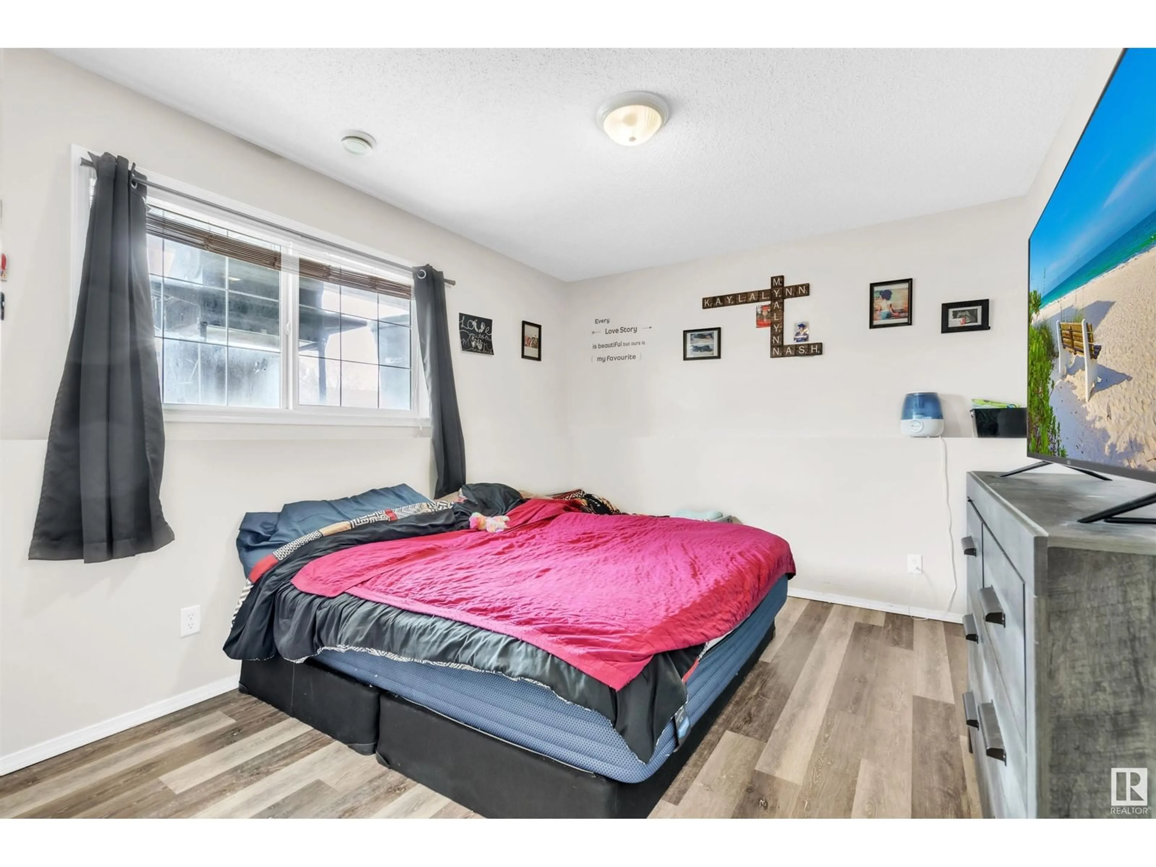A pic of a room for #1B - 4716 49 ST, Cold Lake Alberta T9M1Y4