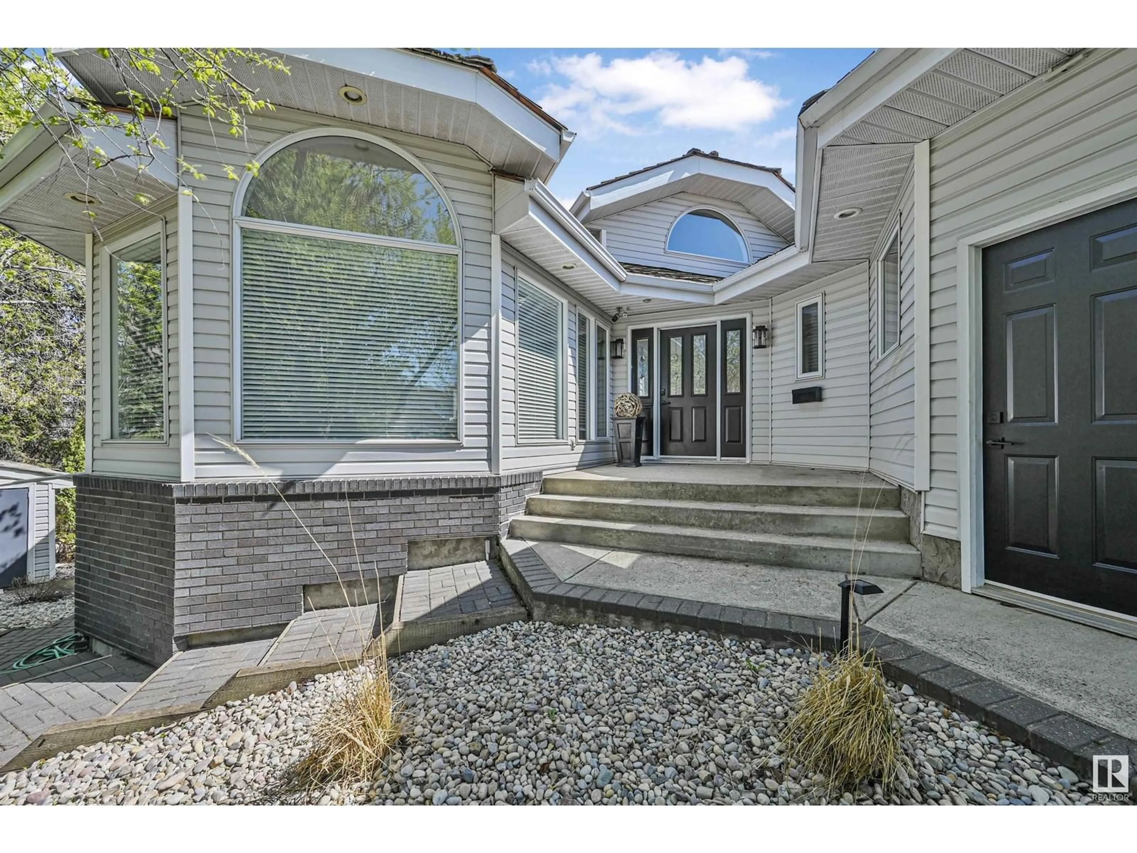 Unknown for 312 FERRIS WY, Edmonton Alberta T6R2E4