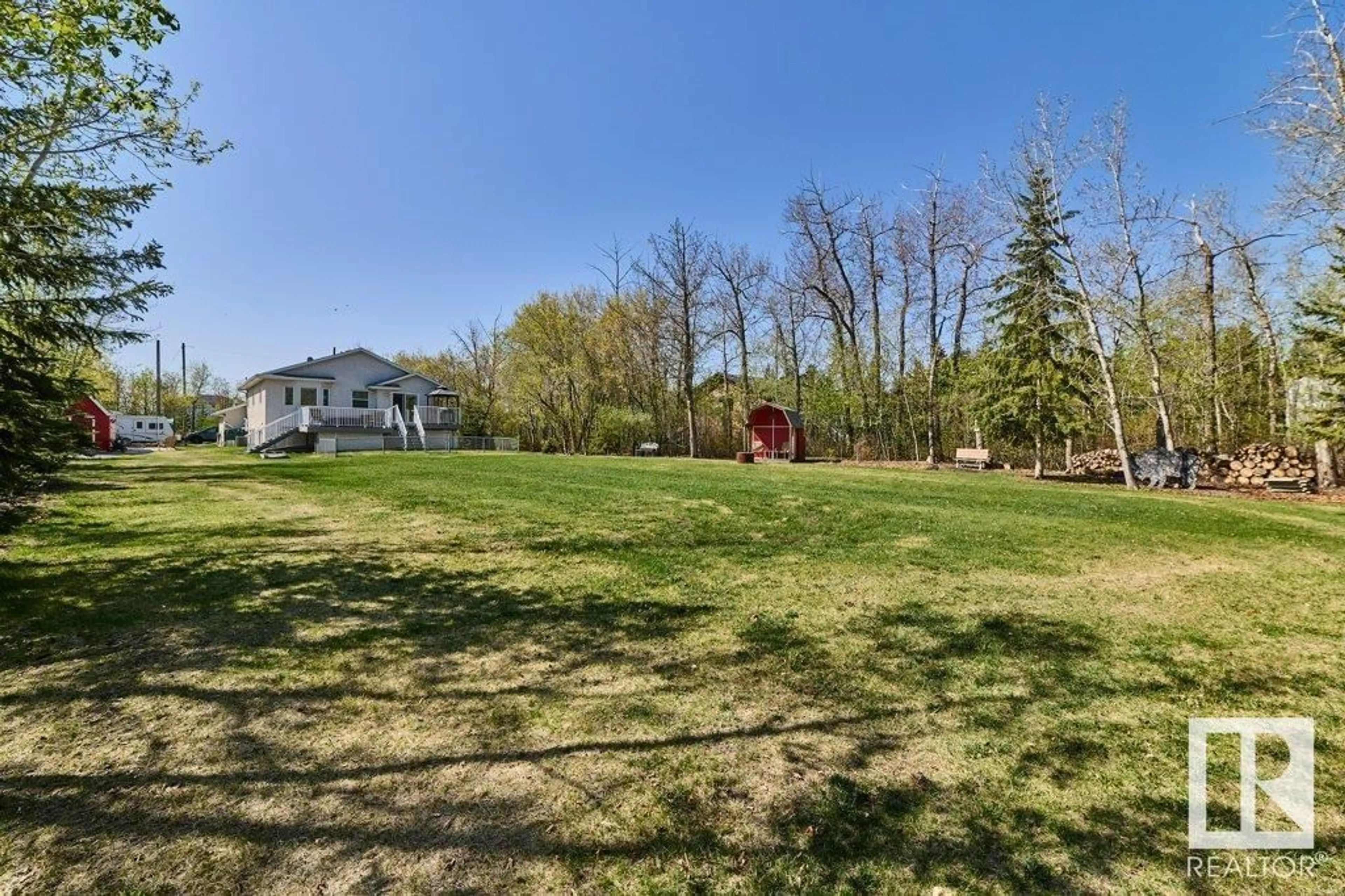 A pic from outside/outdoor area/front of a property/back of a property/a pic from drone, water/lake/river/ocean view for 13904 162 AV, Edmonton Alberta T6V1J4