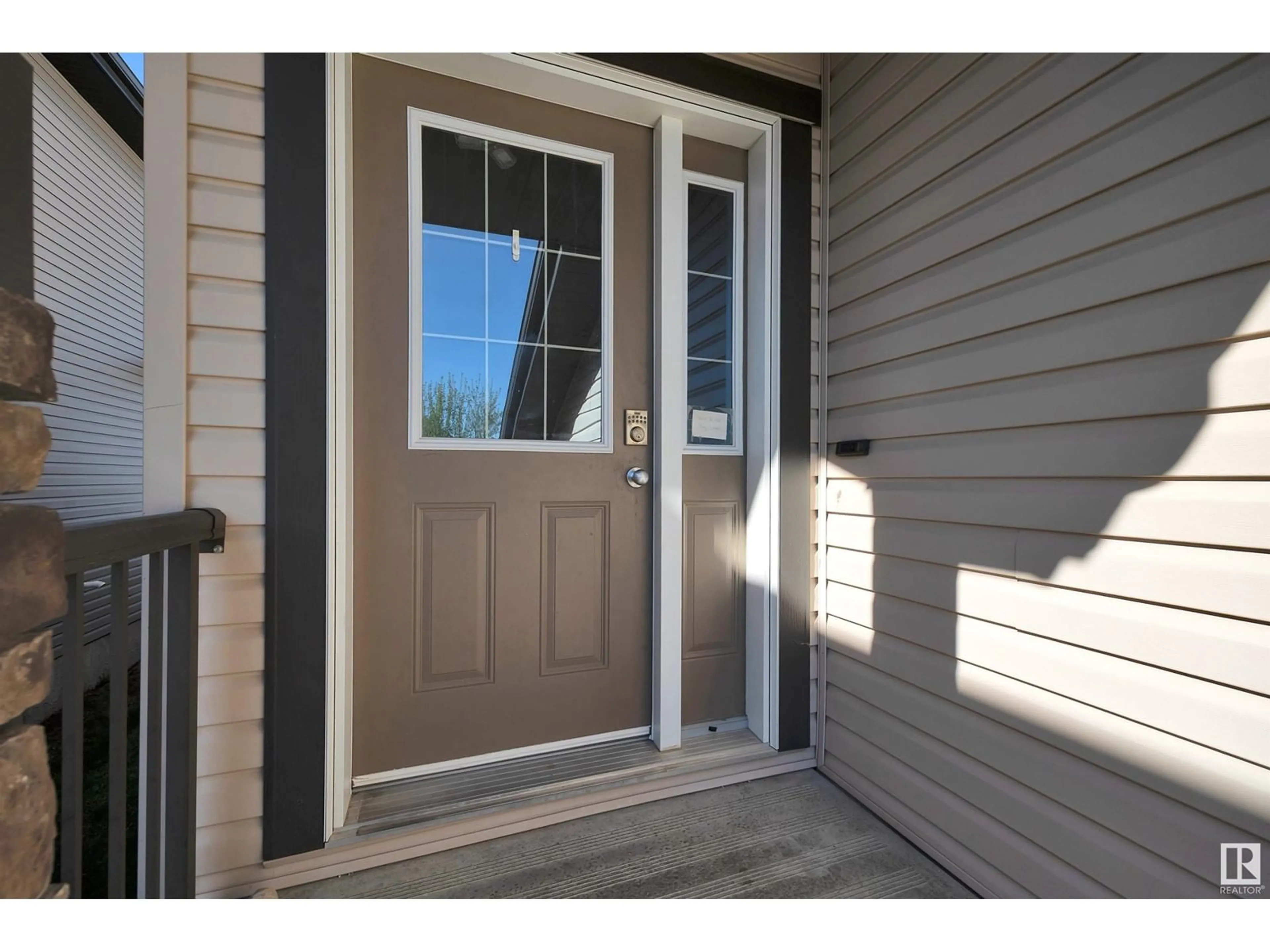 Indoor entryway for 418 REED CR, Leduc Alberta T9E0S6
