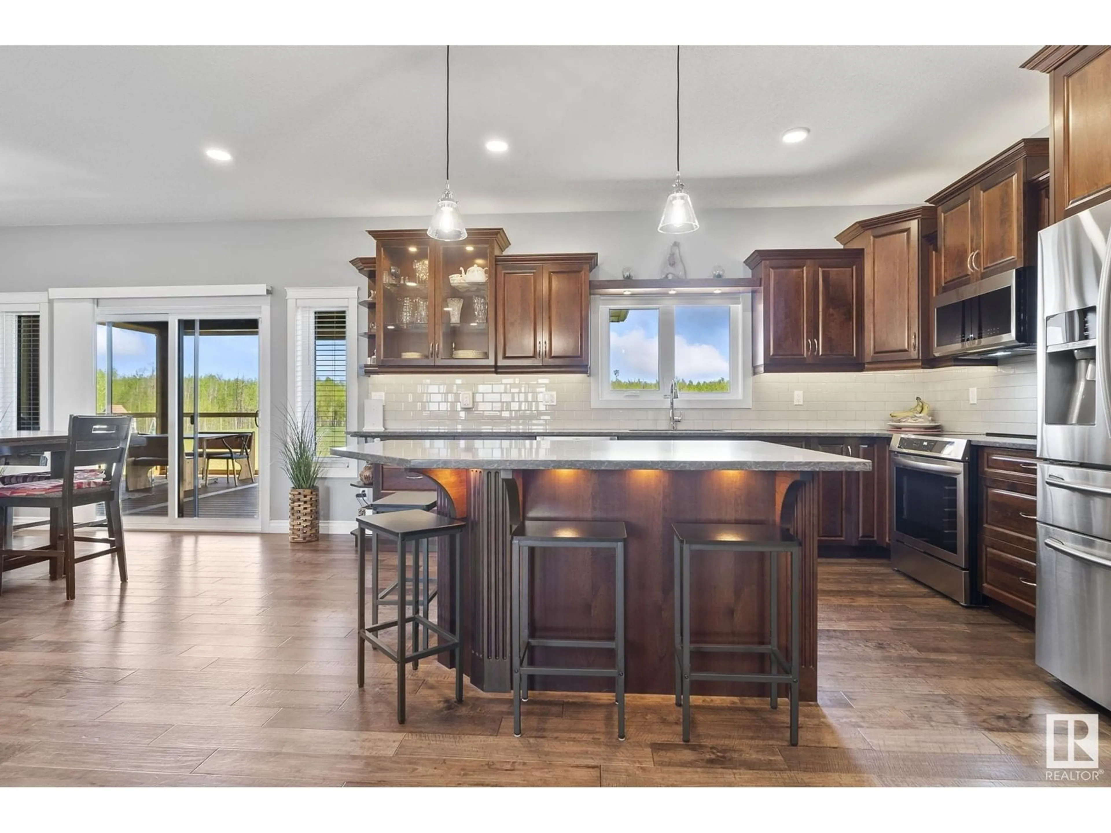 Open concept kitchen, unknown for 54406 - 16 RGE ROAD 15, Rural Lac Ste. Anne County Alberta T0E1V2