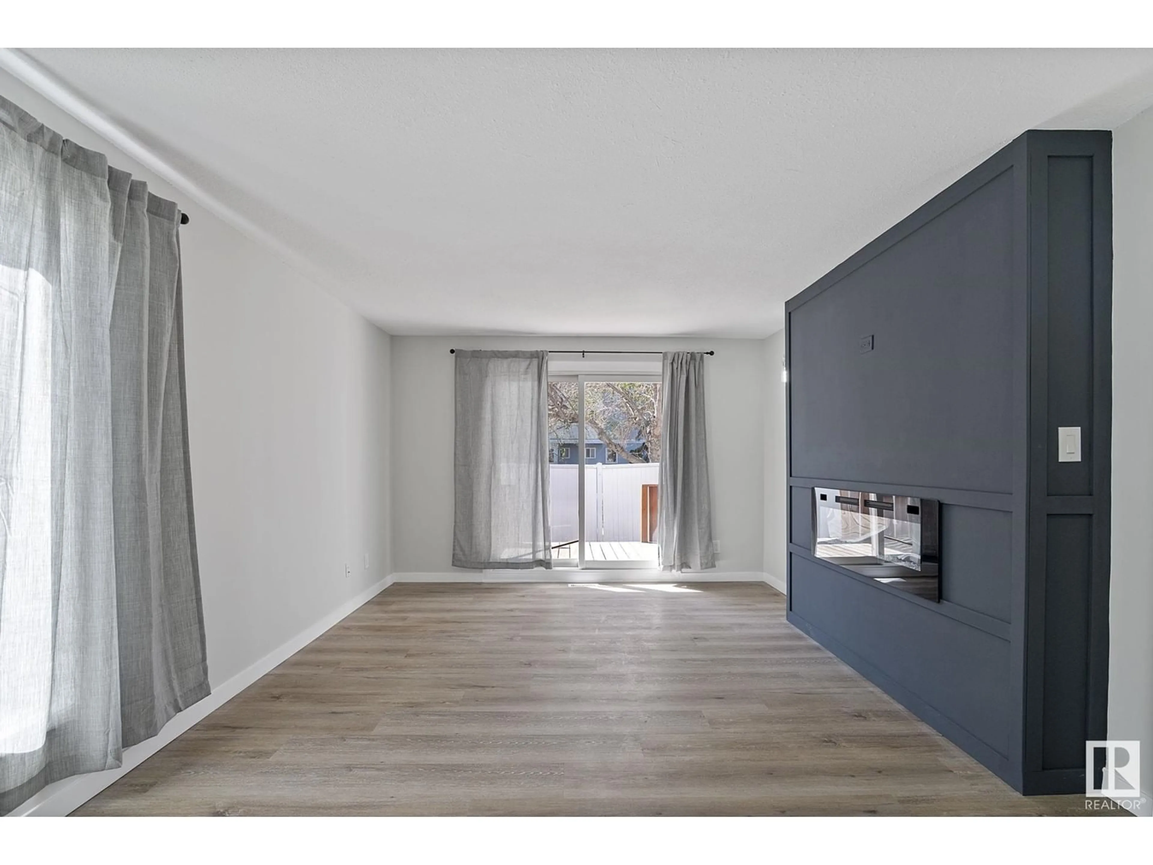 A pic of a room for 246 LANCASTER TC, Edmonton Alberta T5X5T2