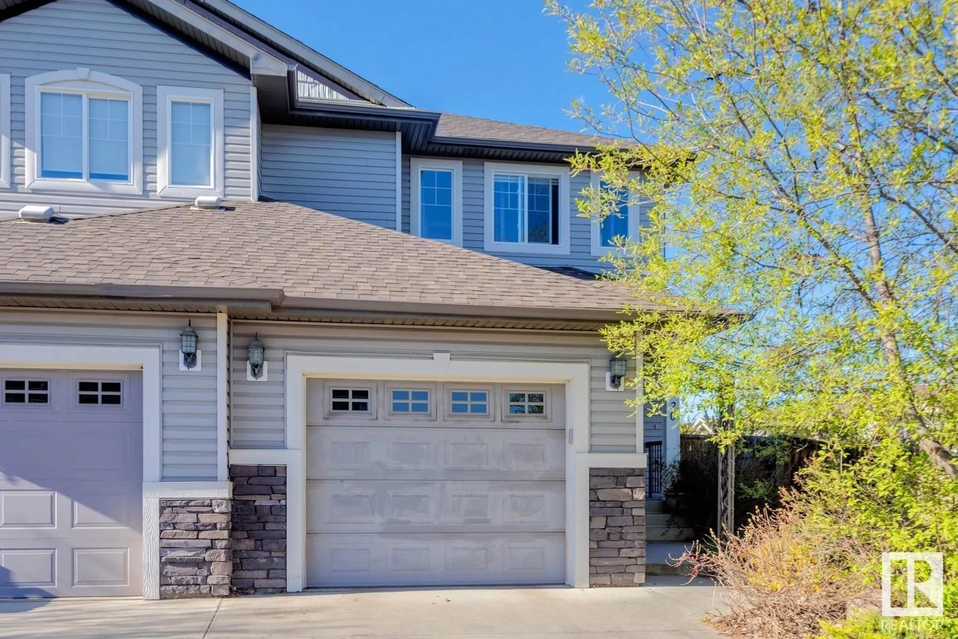 Home with vinyl exterior material, street for 20 SOUTH CREEK WD, Stony Plain Alberta T7A0C8
