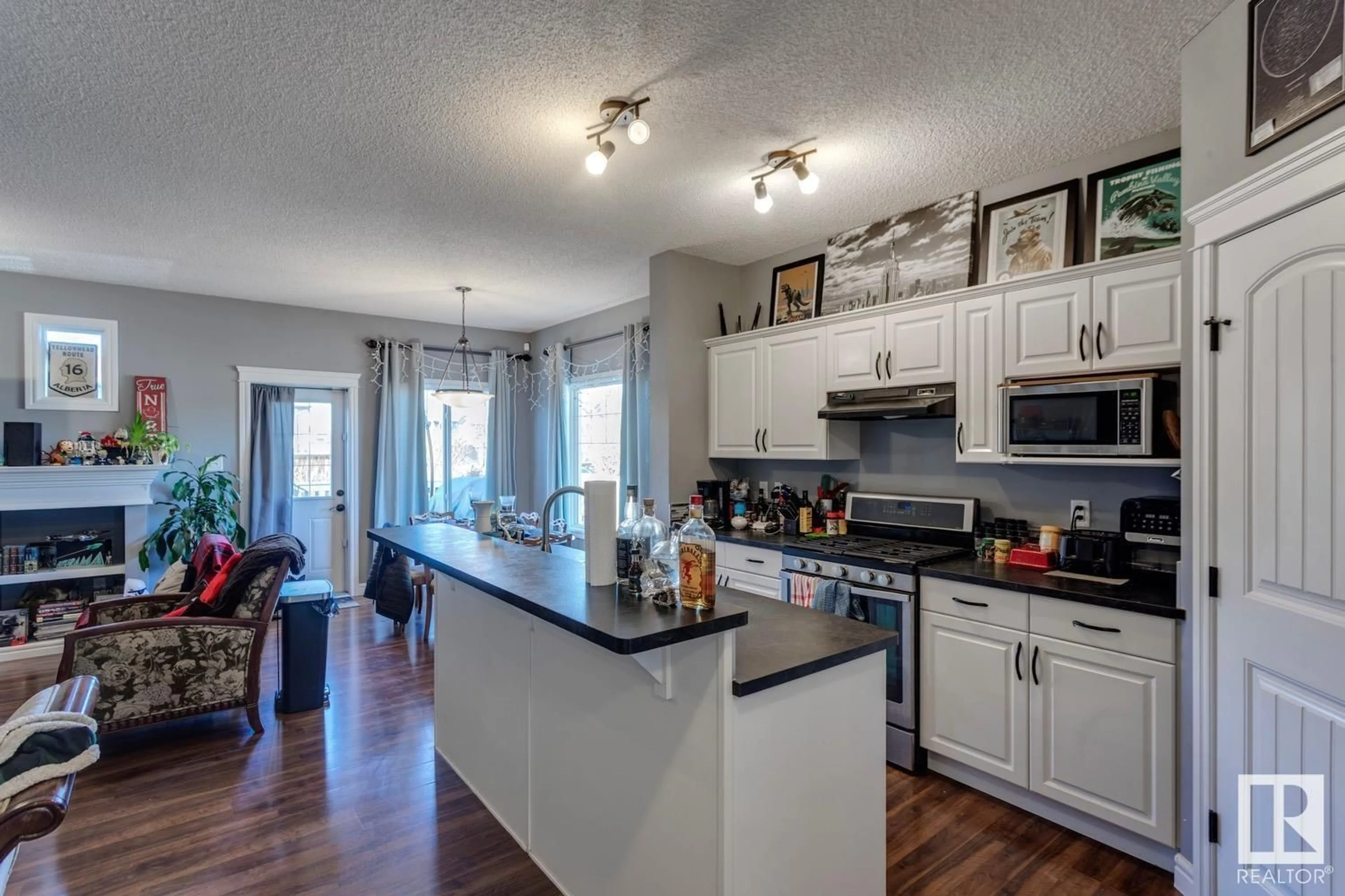 Open concept kitchen, unknown for 20 SOUTH CREEK WD, Stony Plain Alberta T7A0C8