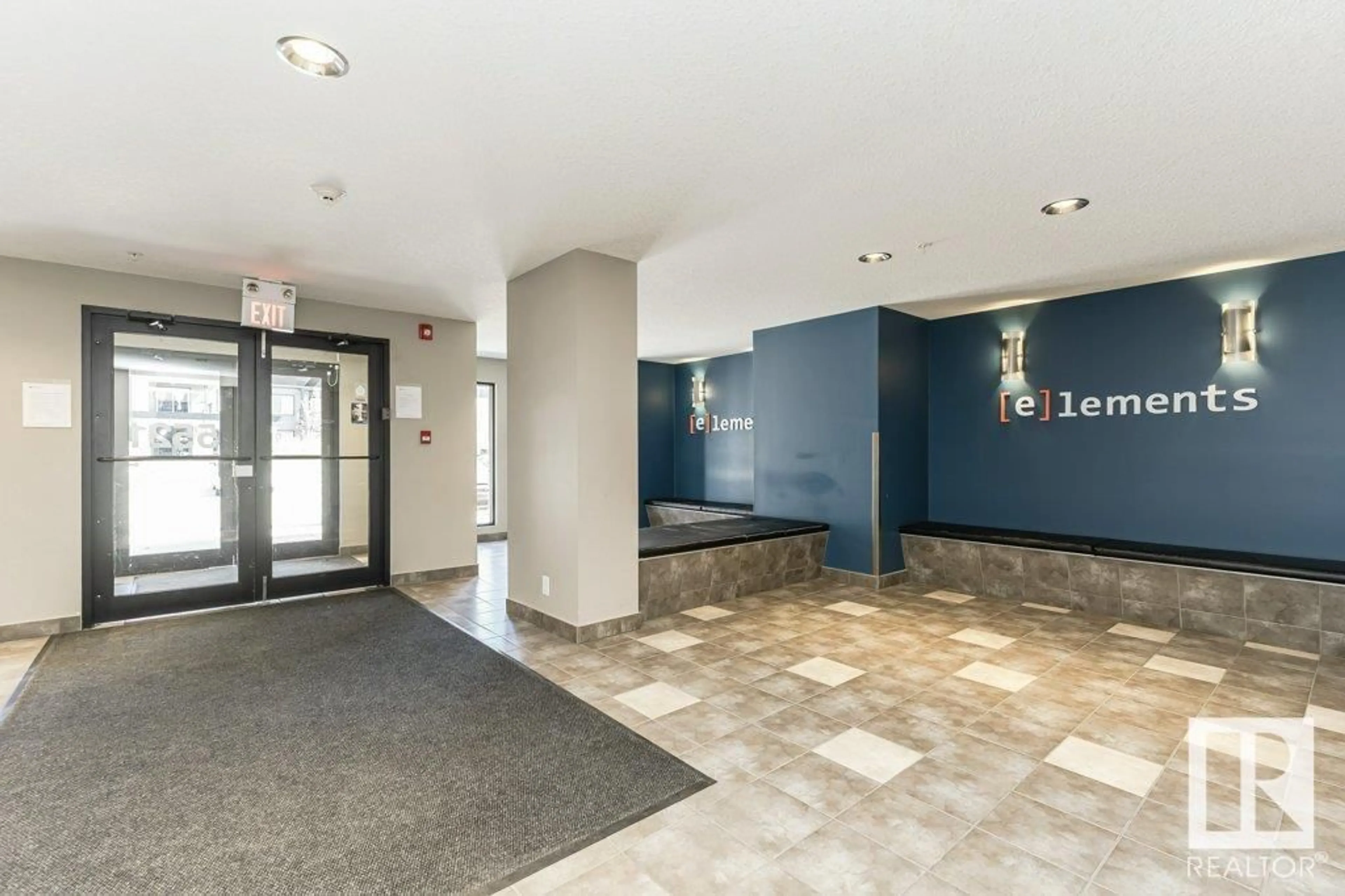 Indoor foyer for 201 - 5521 7 AV SW, Edmonton Alberta T6X2A8