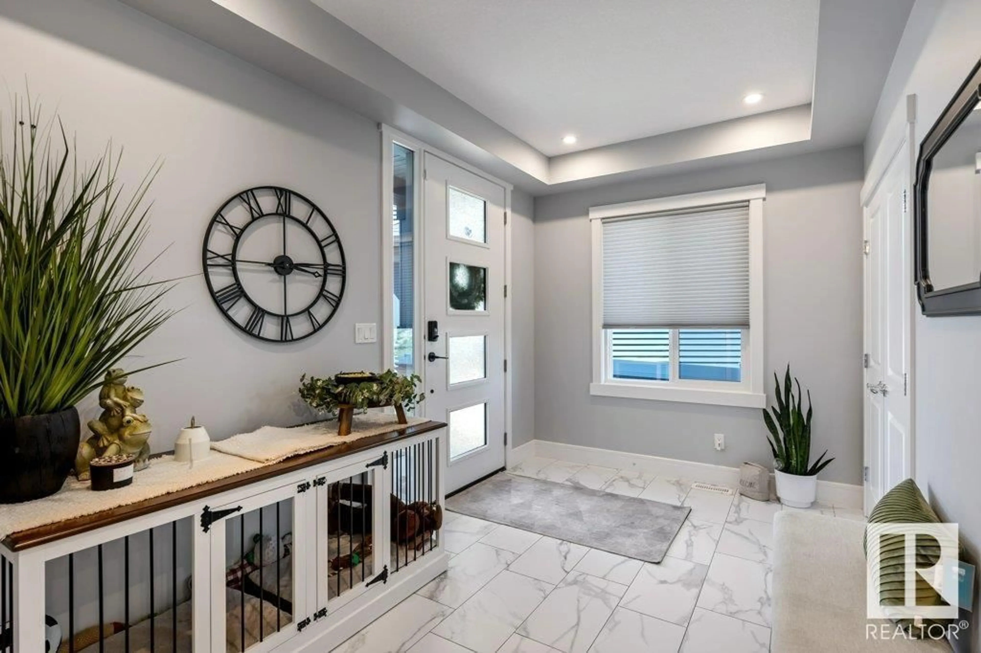 Indoor entryway for NW - 17079 46 ST, Edmonton Alberta T5Y4B1