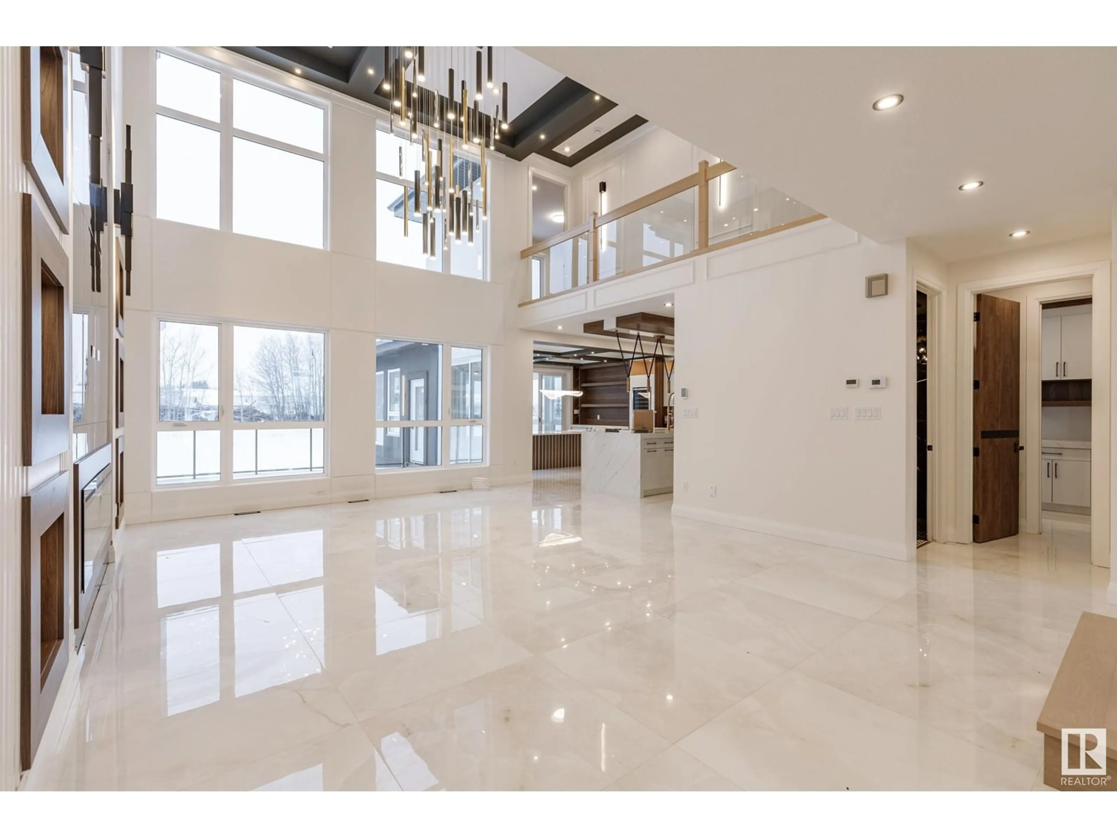 Indoor foyer for 48 26409 TWP RD 532 A, Rural Parkland County Alberta T7X0W7