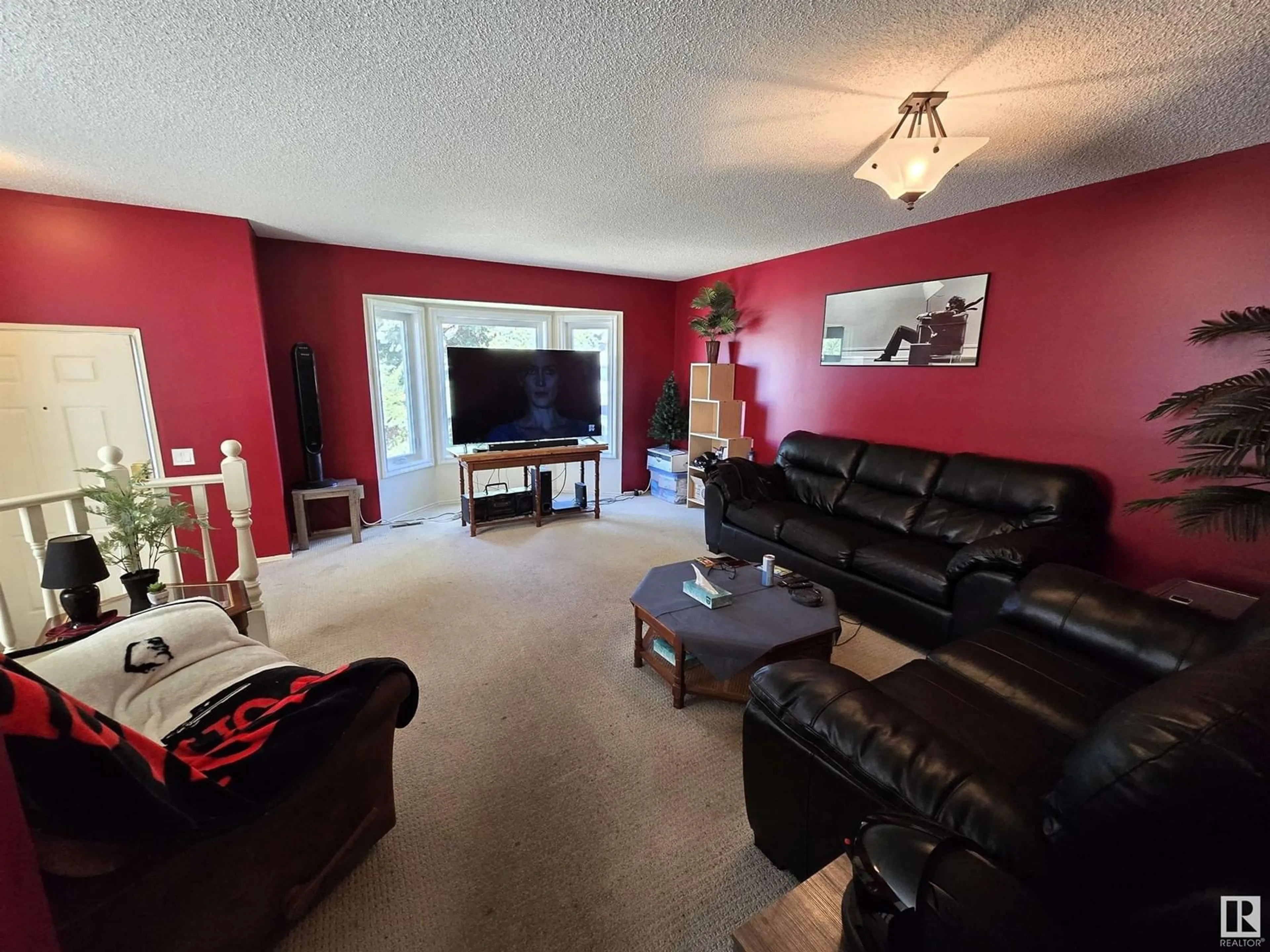 Living room with furniture, unknown for 823 JOHNS CL, Edmonton Alberta T6L6P2