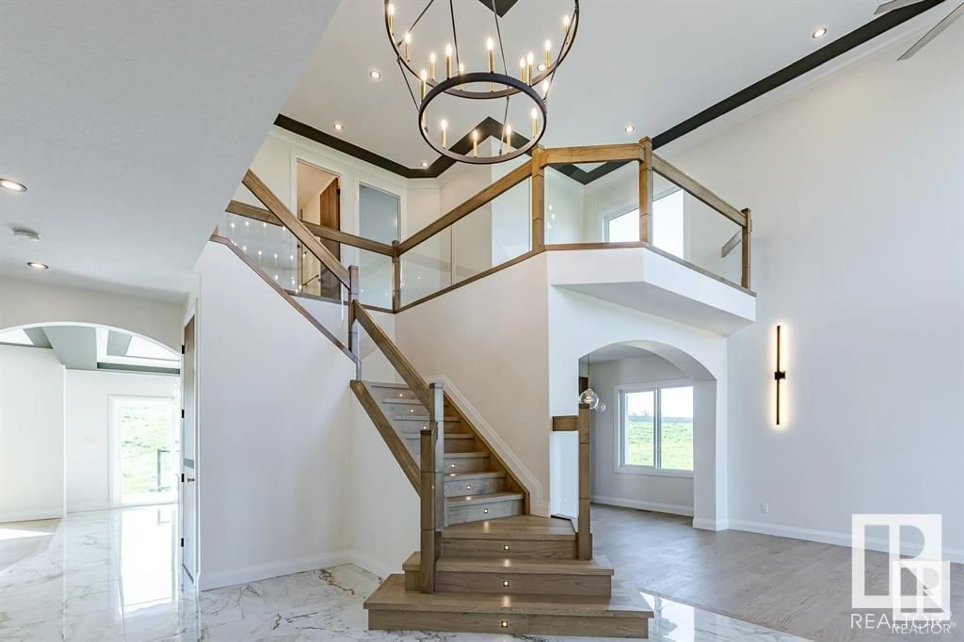 Indoor foyer for 76 26409 TWP RD 532A, Rural Parkland County Alberta T7X0W7