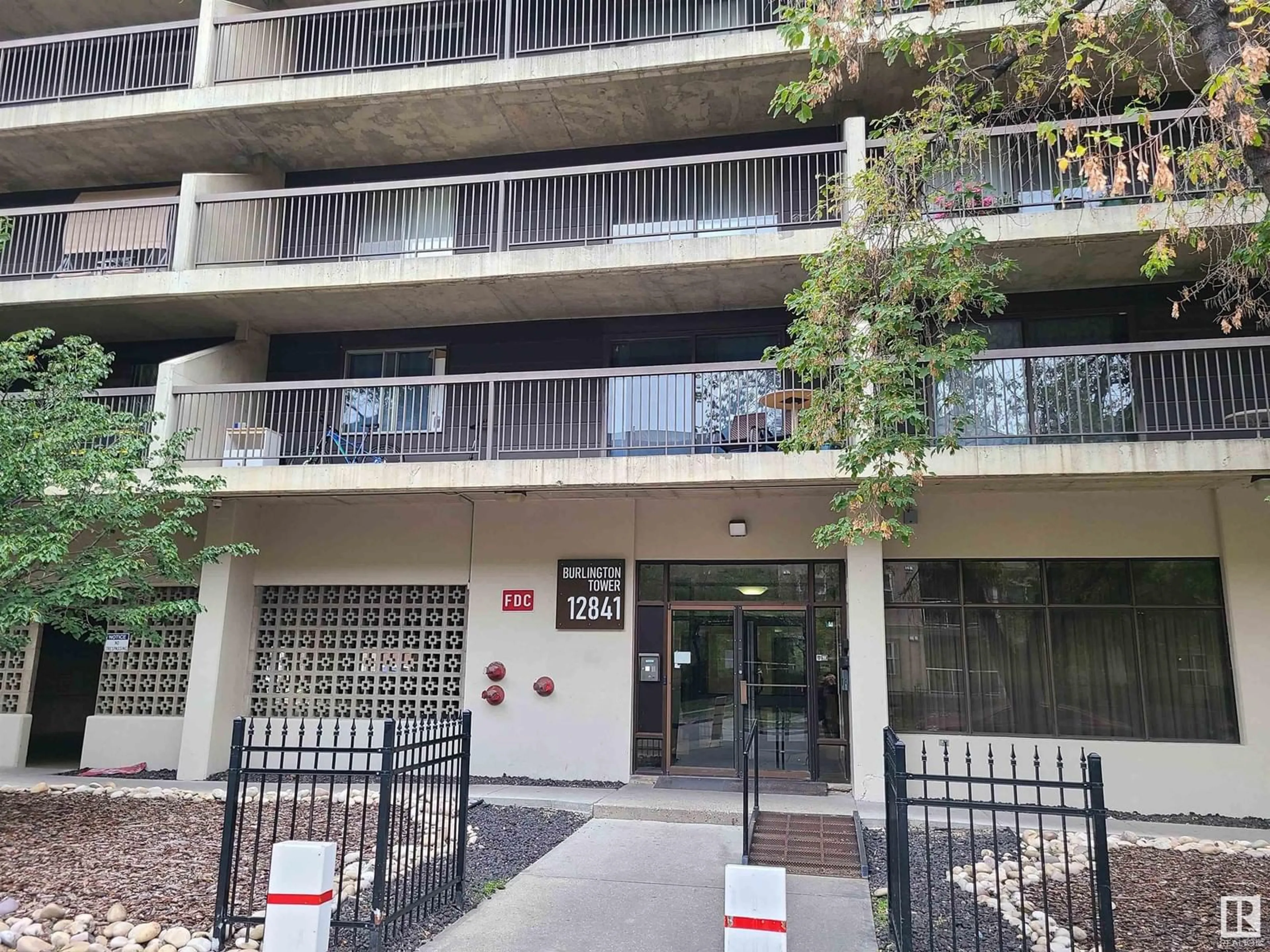 Unknown for 1005 12841 65 ST NW, Edmonton Alberta T5A4N4