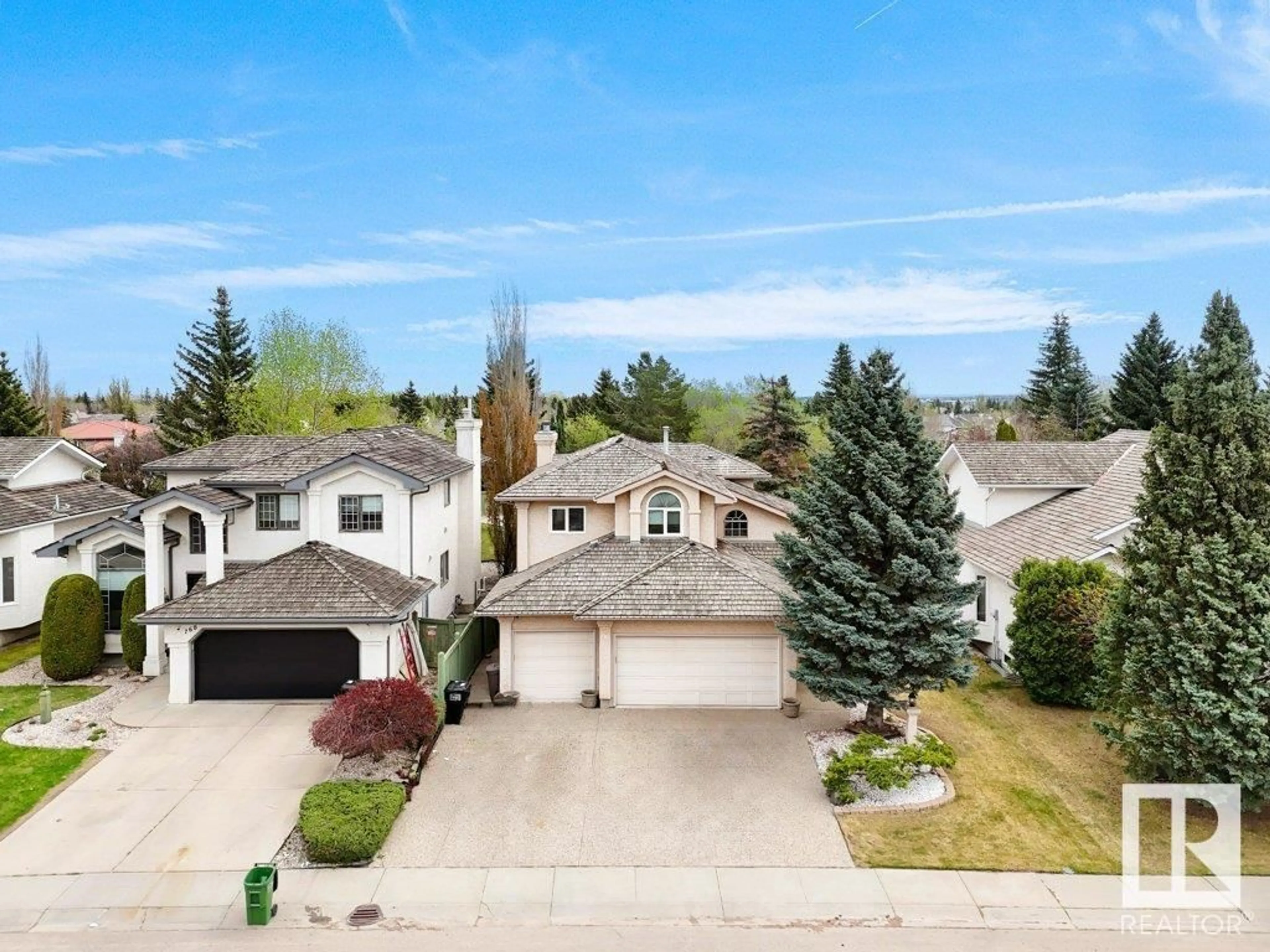 A pic from outside/outdoor area/front of a property/back of a property/a pic from drone, street for 762 WELLS WD, Edmonton Alberta T6M2J9