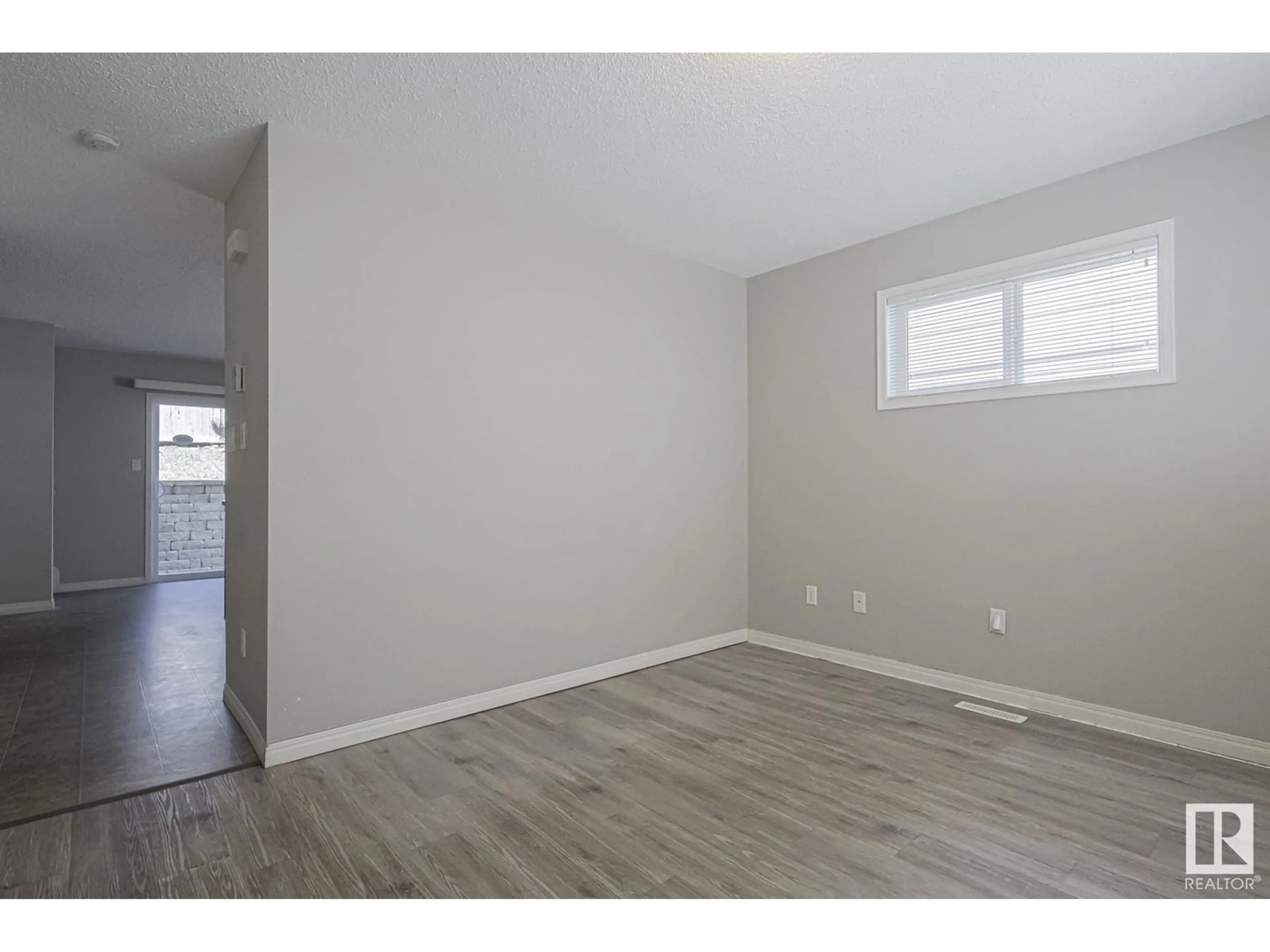 A pic of a room for #21 - 130 HYNDMAN CR, Edmonton Alberta T5A0E8