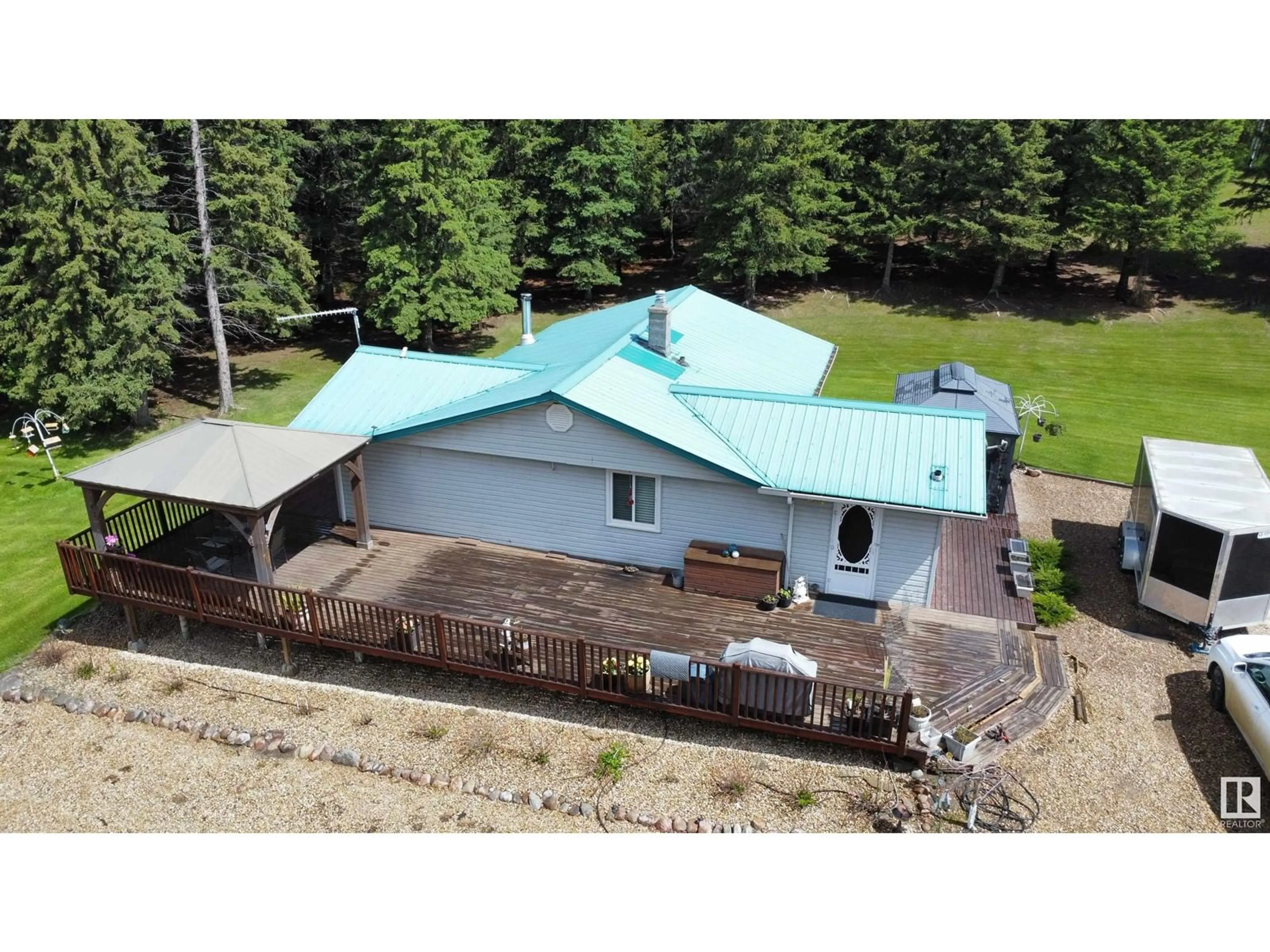 A pic from outside/outdoor area/front of a property/back of a property/a pic from drone, building for 1101 TWP RD 590, Rural Westlock County Alberta T0G1W0