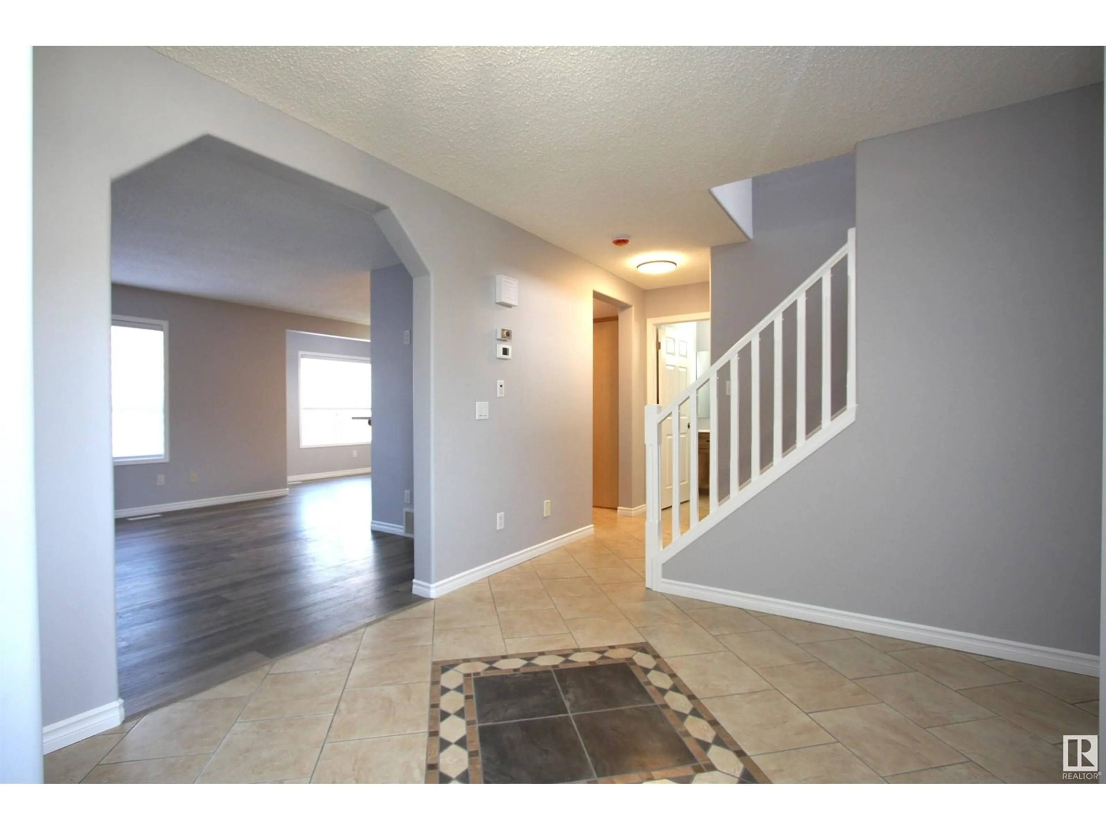 Indoor entryway for 1145 WESTERRA LI, Stony Plain Alberta T7Z2Z4