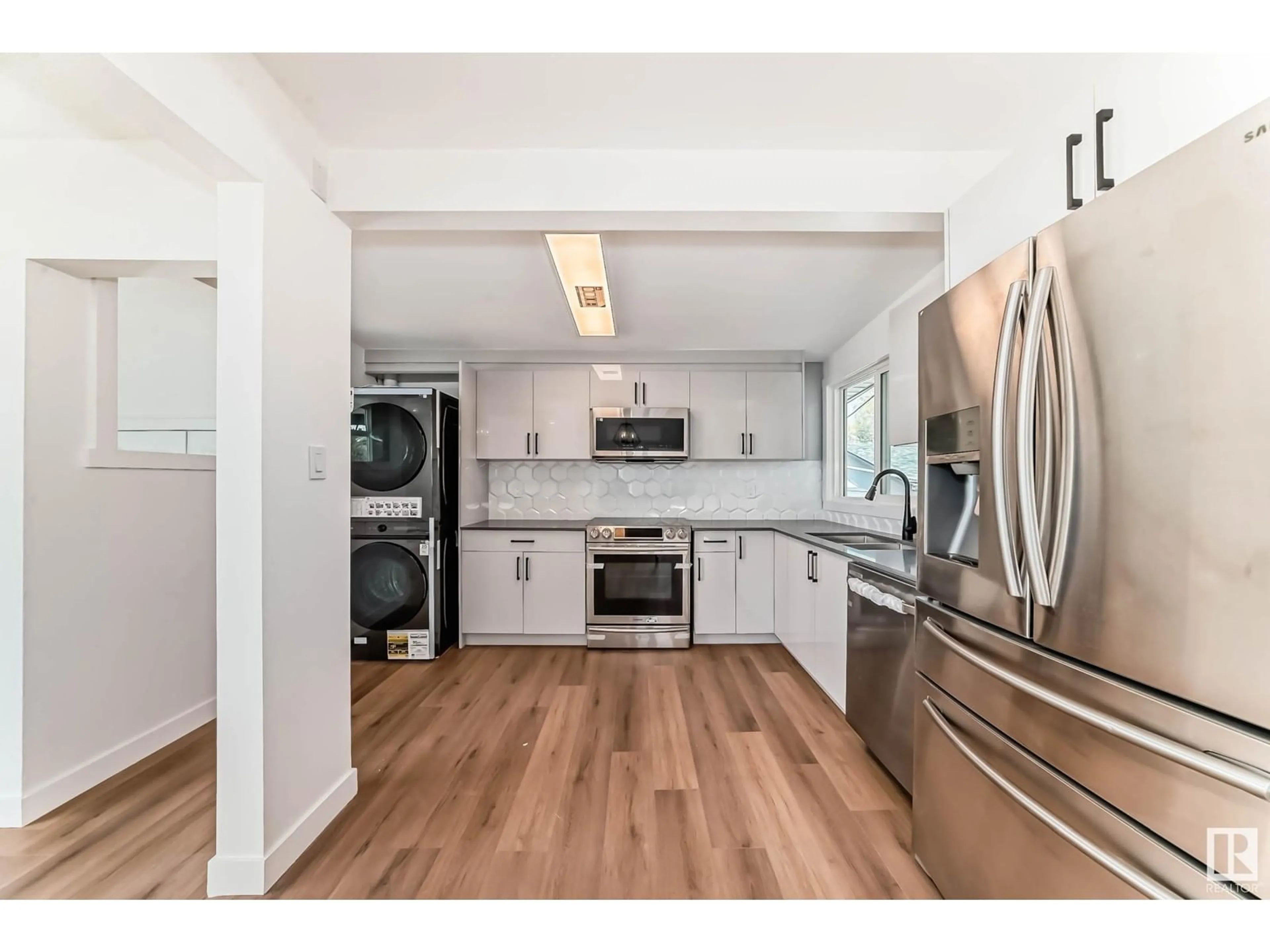 Open concept kitchen, unknown for 7220 152A AVE, Edmonton Alberta T5C2Z4