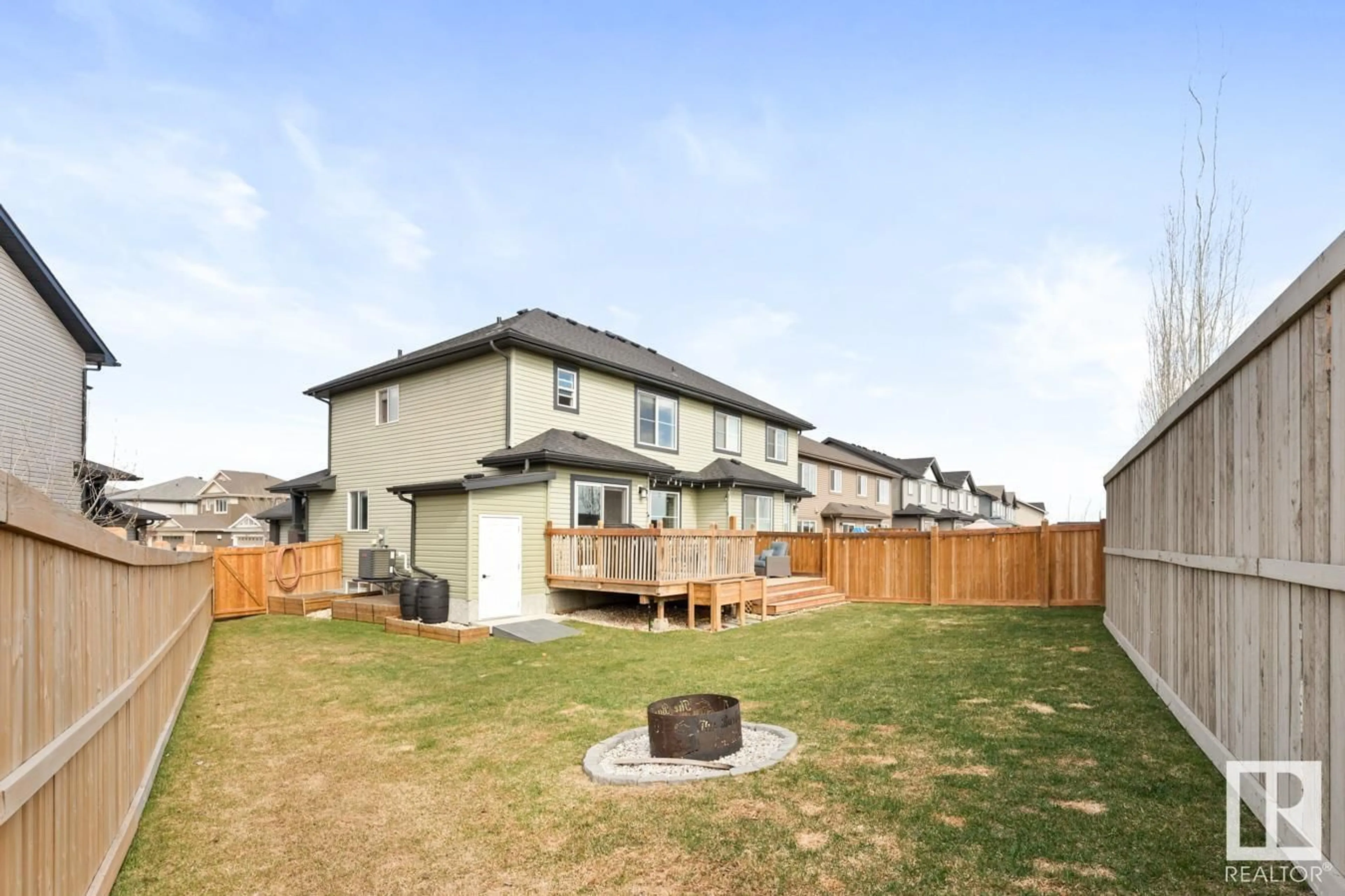 Patio, mountain view for 269 LARCH CR, Leduc Alberta T9E1L3