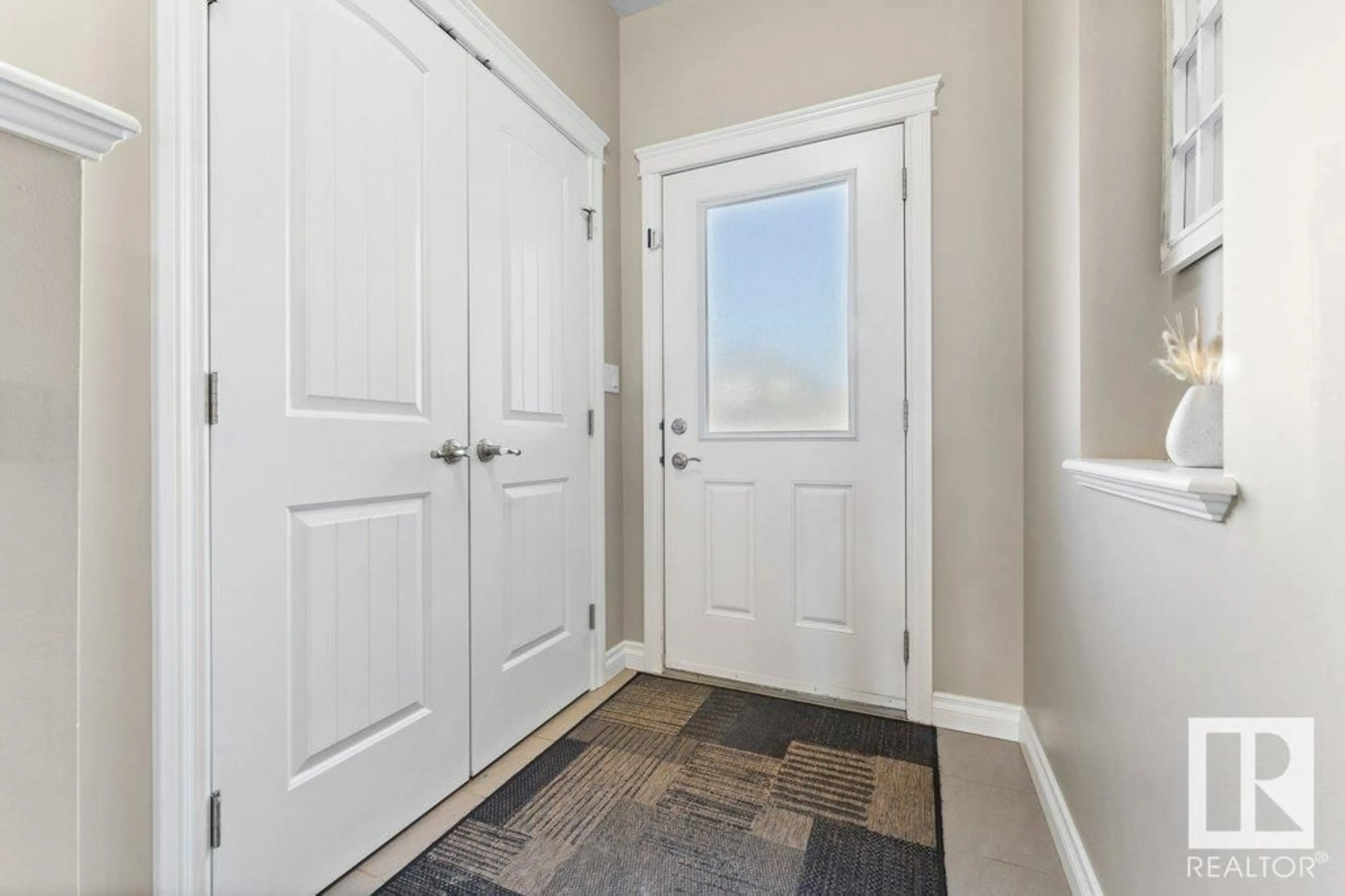 Indoor entryway for 132 GILMORE WY, Spruce Grove Alberta T7X0M5