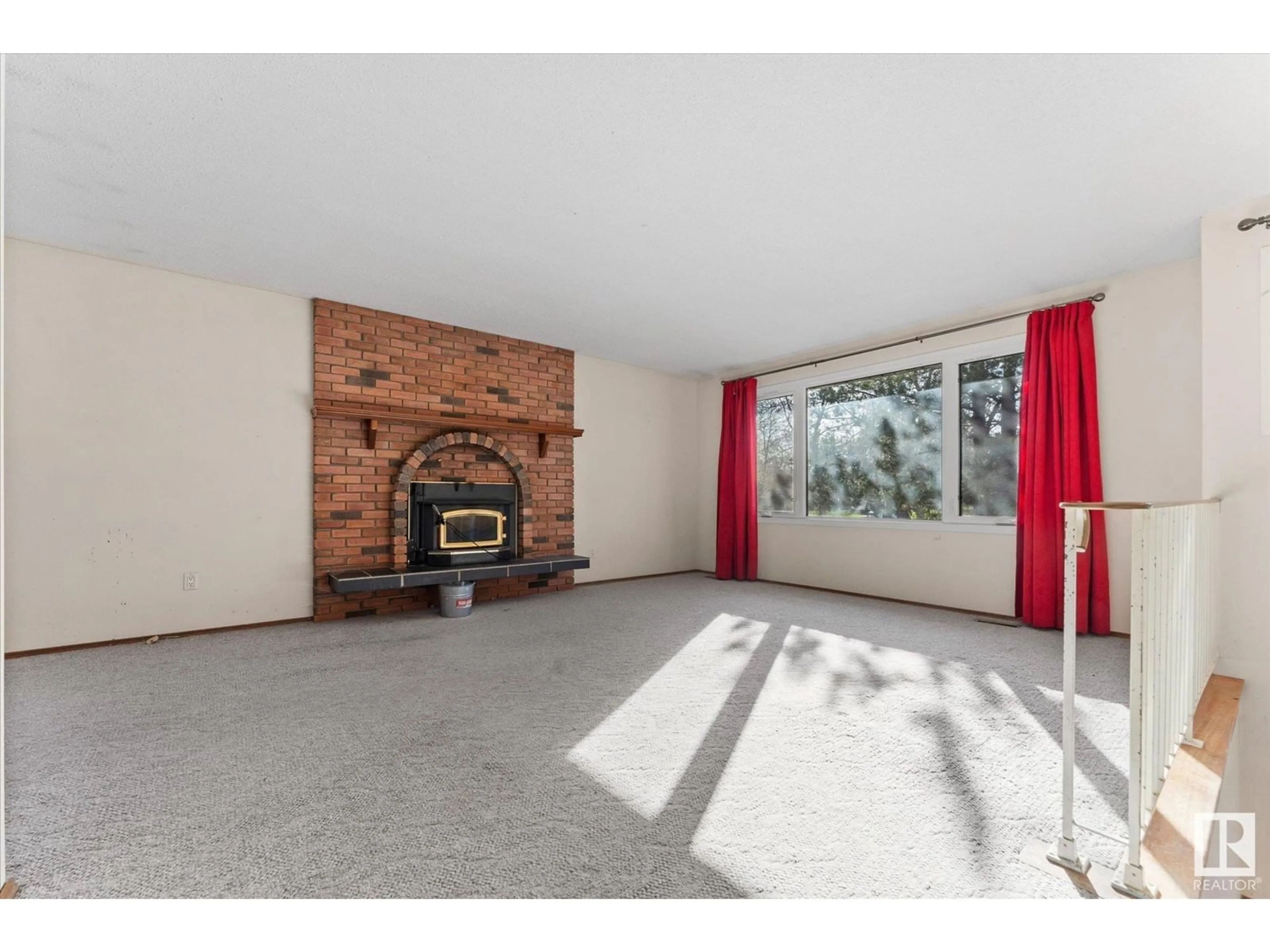 Unknown for 29 ANITA CR, St. Albert Alberta T8N2W4