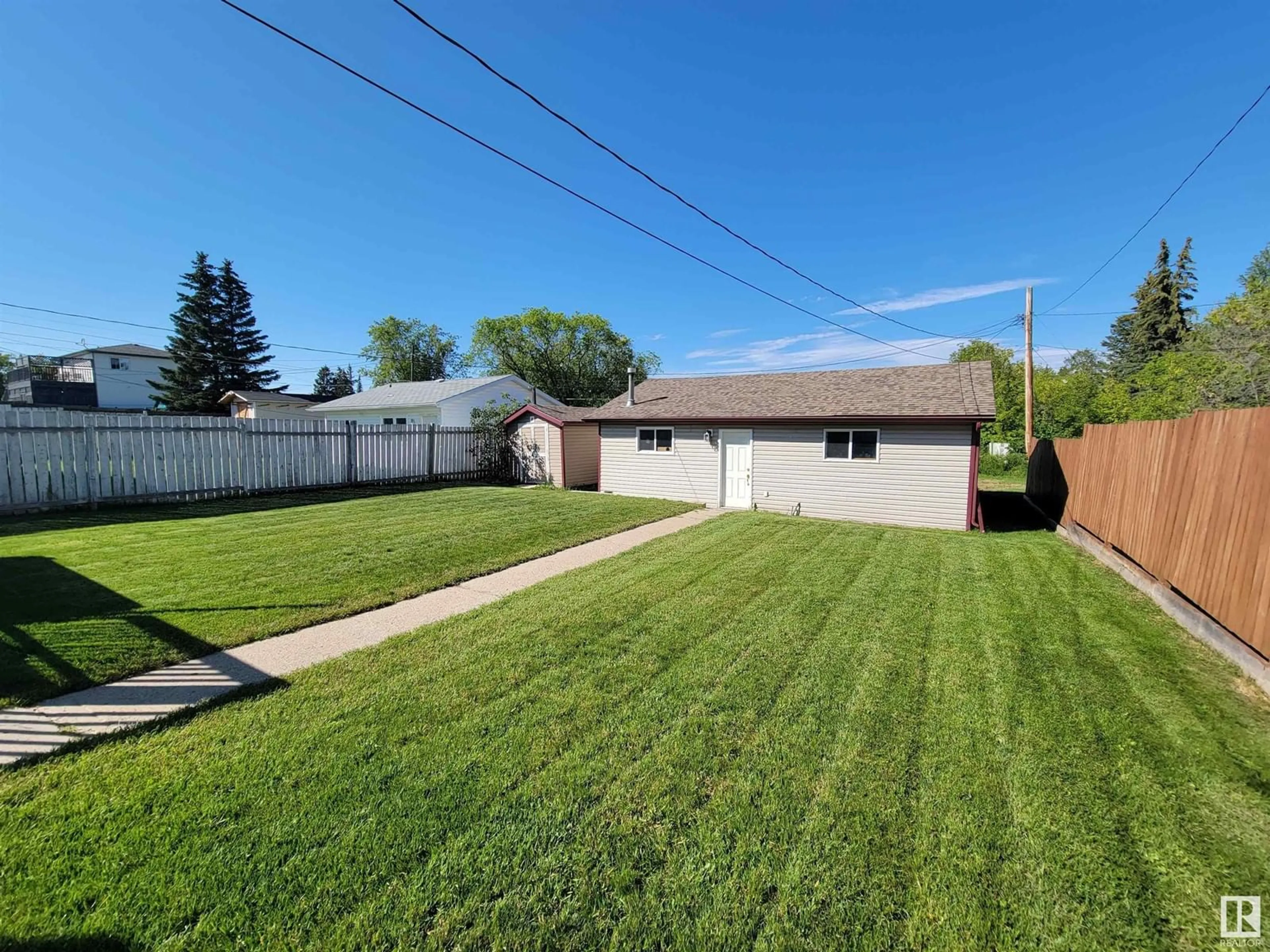 A pic from outside/outdoor area/front of a property/back of a property/a pic from drone, street for 504 17 AV, Cold Lake Alberta T9M1L4