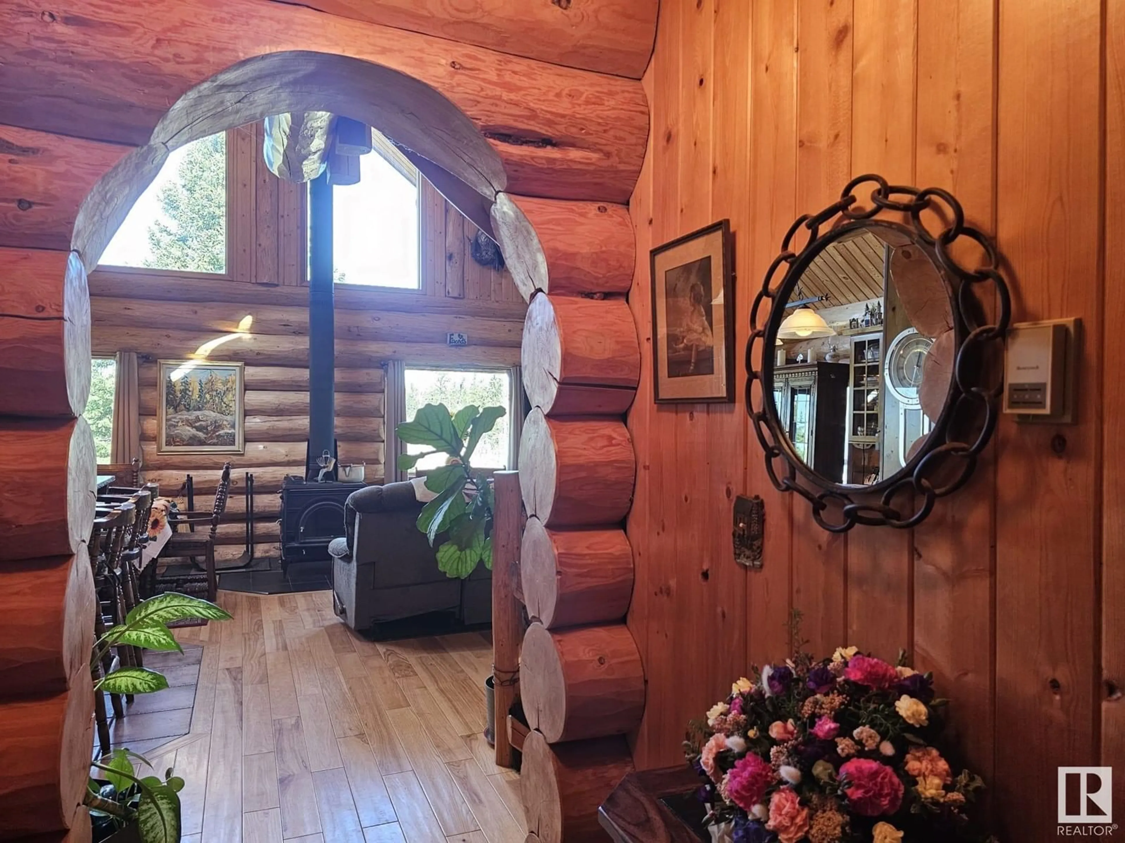 Indoor foyer for 48417 RANGE ROAD 51A, Rural Brazeau County Alberta T0C0W0