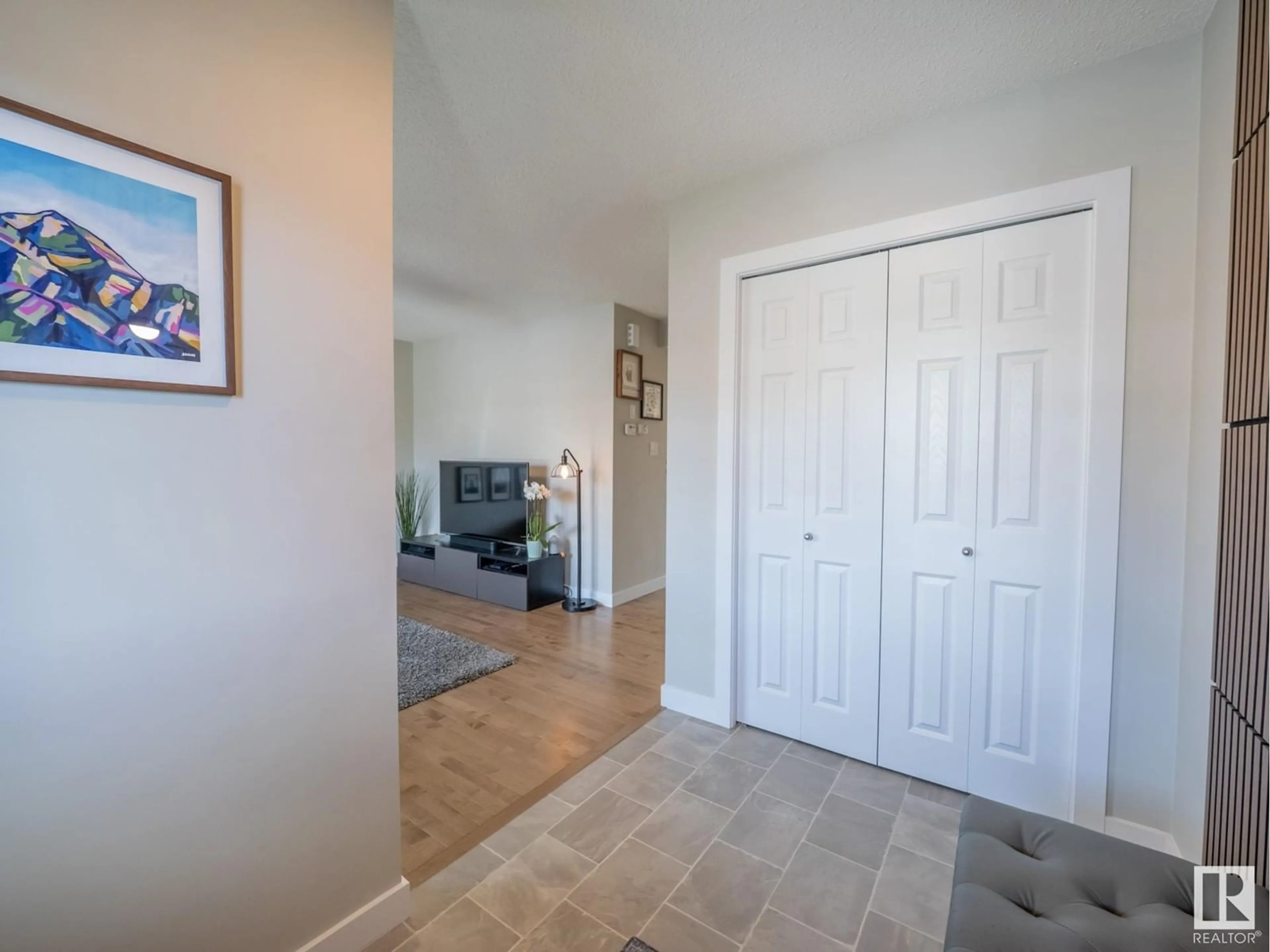 Indoor entryway for 3709 WEIDLE CR, Edmonton Alberta T6X2E2